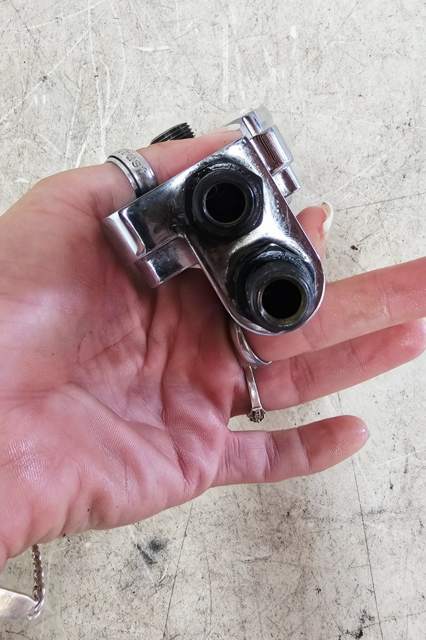 1993 HARLEY SOFTAIL Chrome Engine Motor Oil Filter Mount