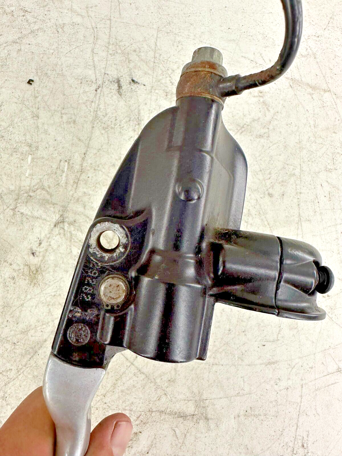 1999 HARLEY DAVIDSON DYNA SOFTAIL SPORTSTER FRONT BRAKE MASTER CYLINDER CALIPER