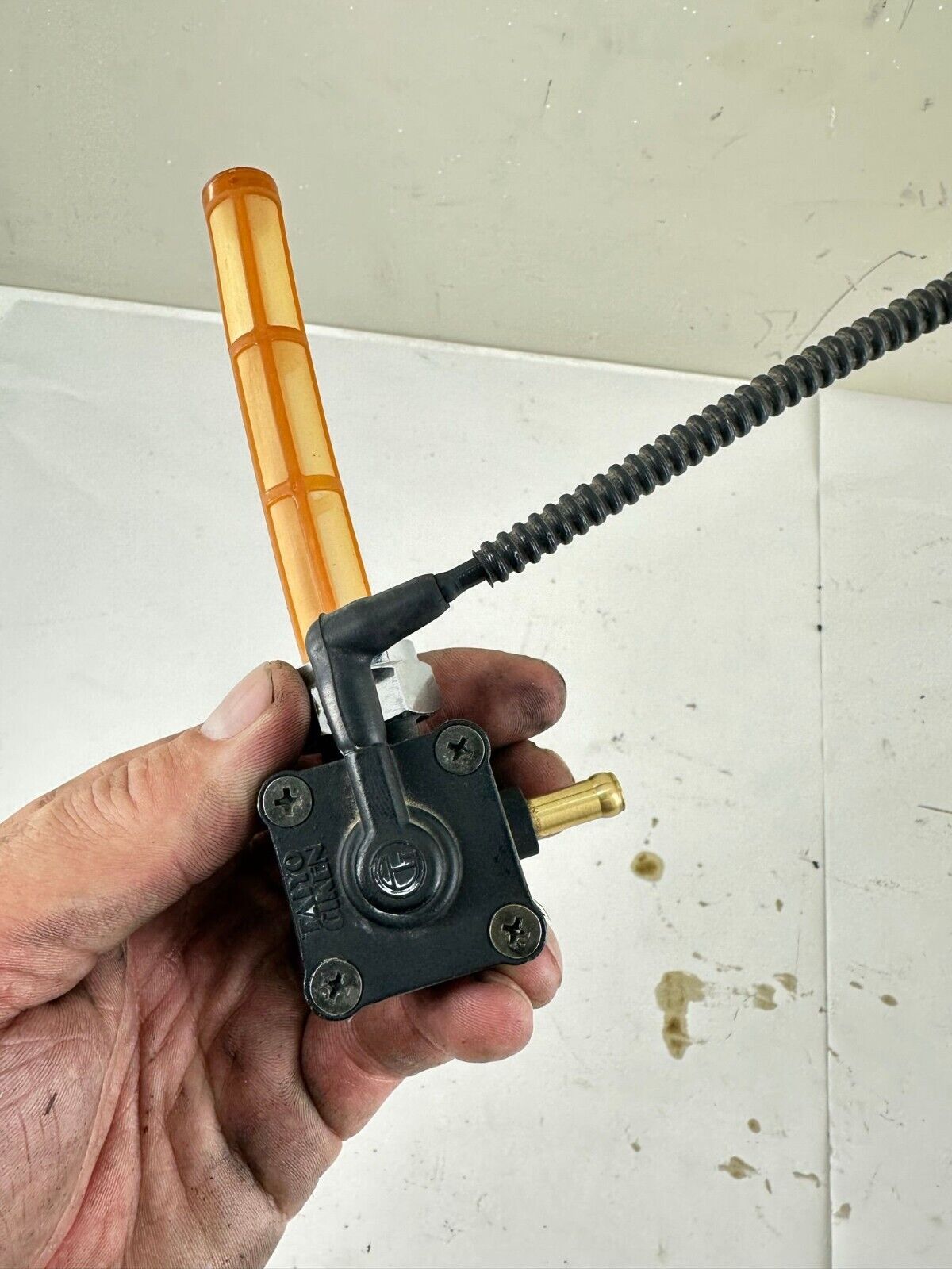1996 HARLEY DAVIDSON DYNA Gas Tank Petcock Valve