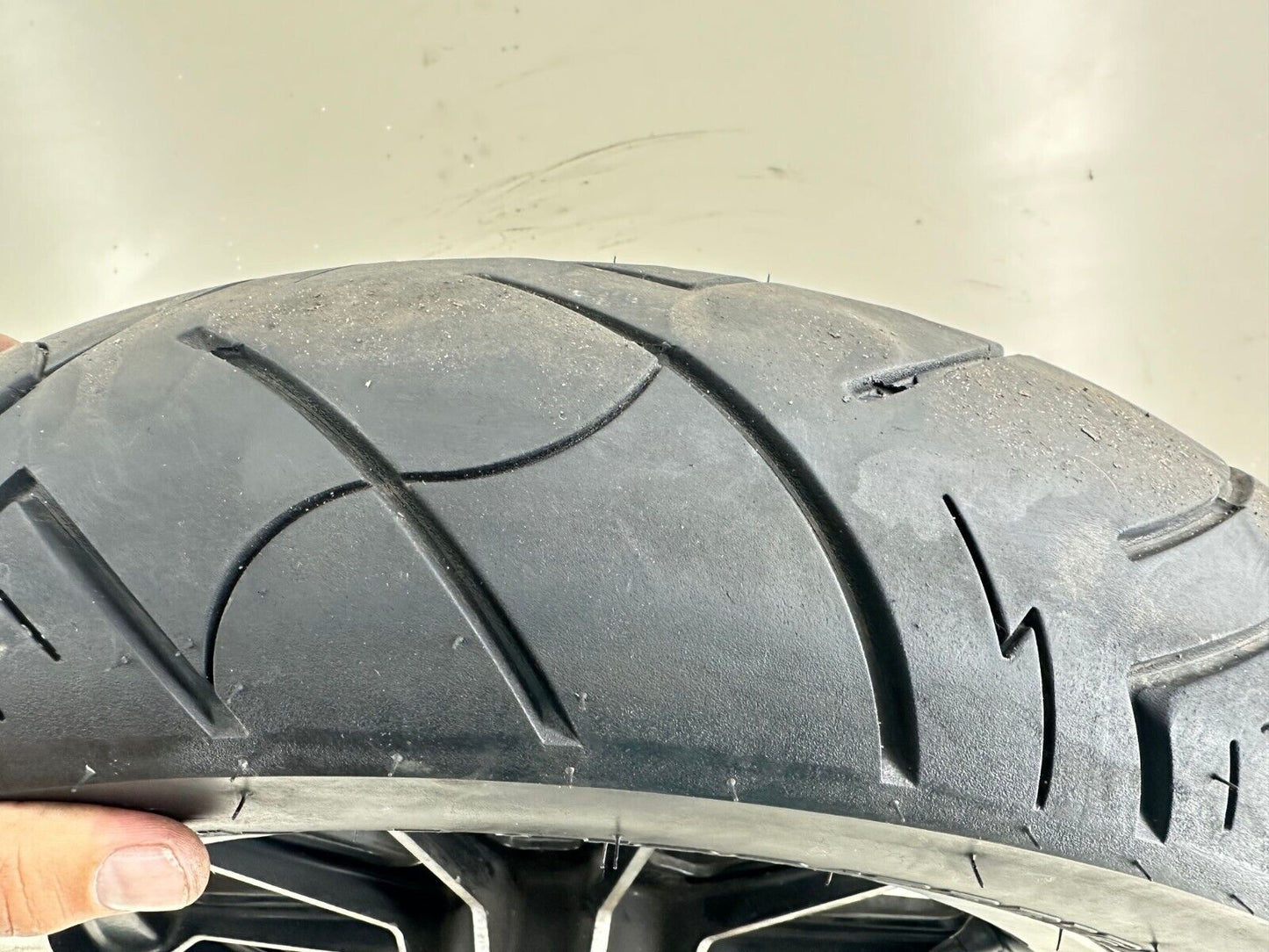 1999 HARLEY ELECTRA GLIDE 99 Down Front Wheel Rim Tire 10 Spoke
