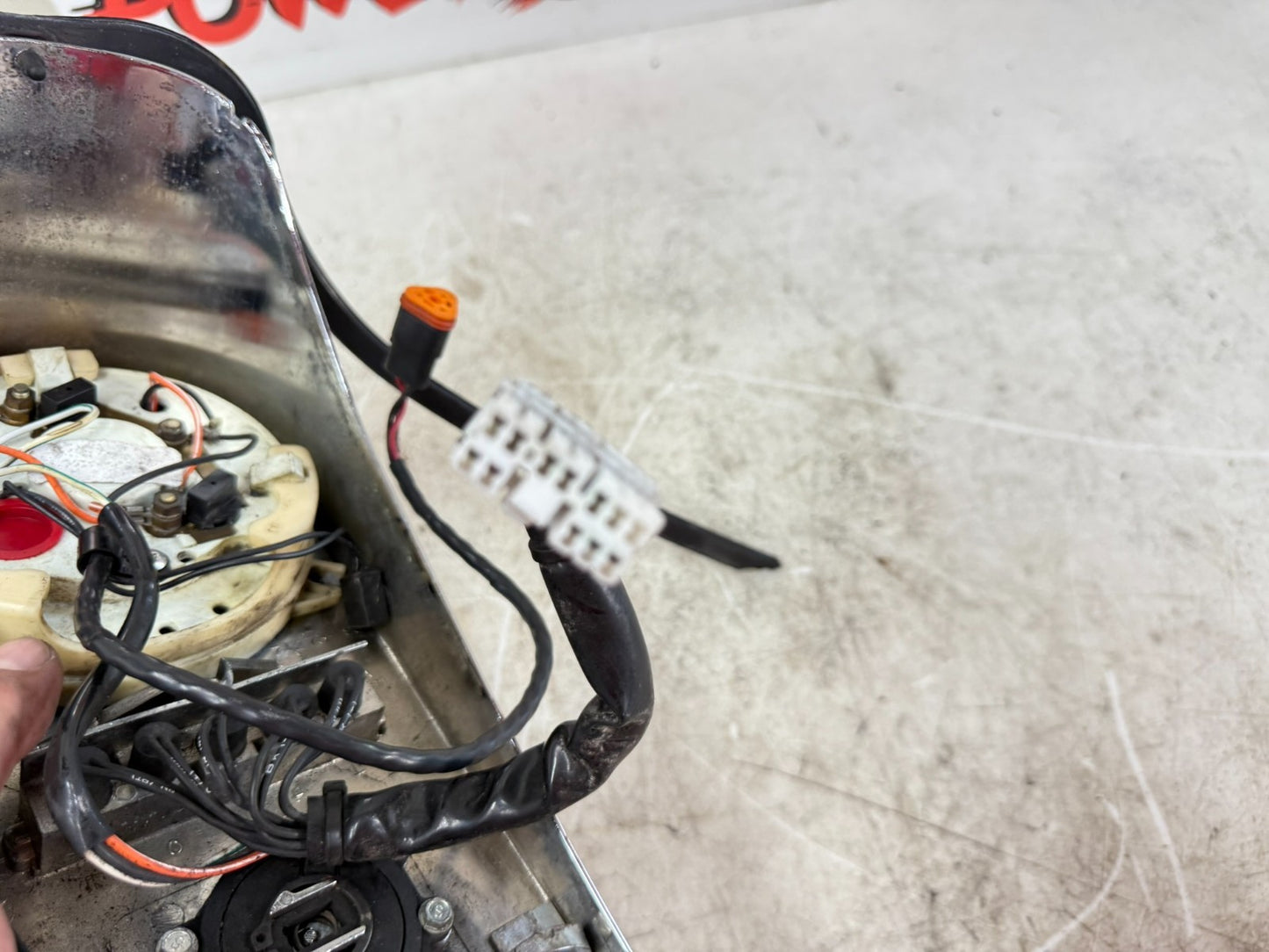 1997 HARLEY DAVIDSON SOFTAIL Dash Console Speedometer Ignition Switch Chrome