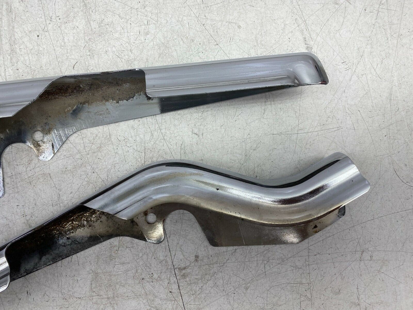 2003 HARLEY DAVIDSON FLH Electra Glide Rear Fender Frame Strut Arm Bar Cover