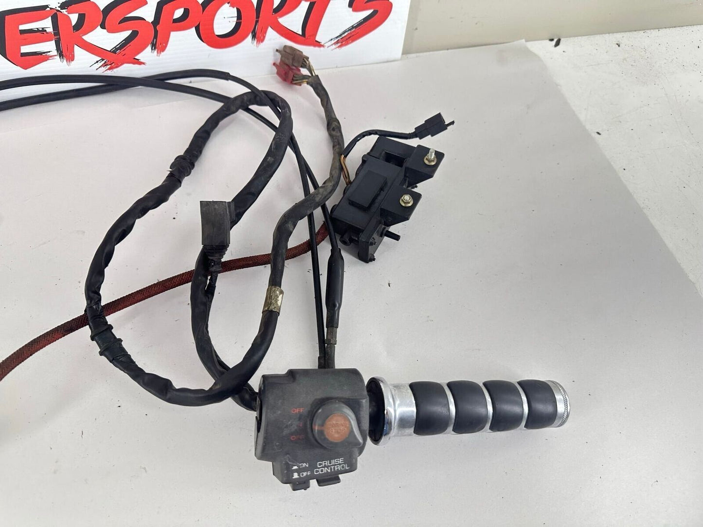 88-00 HONDA GOLDWING GL1500 Right Hand Throttle Controls Switch Housing