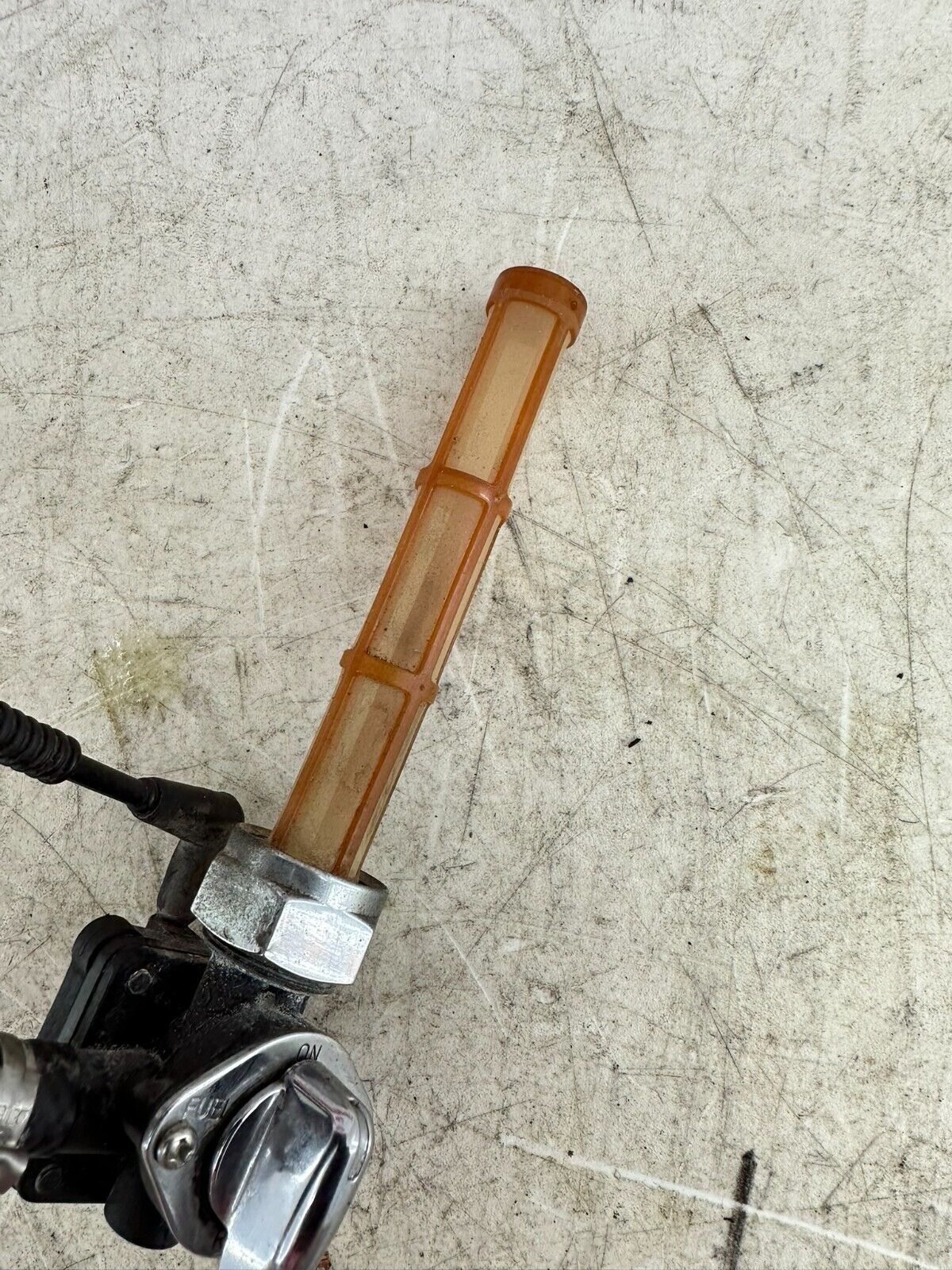 2002 HARLEY DYNA LOW RIDER Petcock Gas Tank Fuel Valve On Off