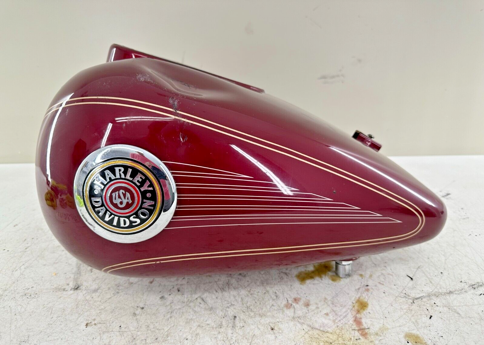 2004 HARLEY FLH ELECTRA GLIDE Gas Tank Red OEM HD
