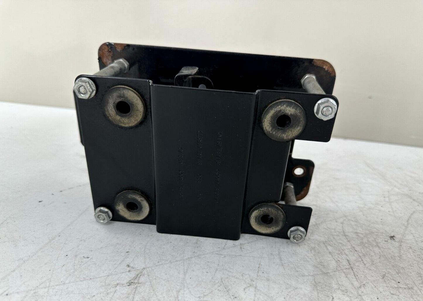 2003 HARLEY DAVIDSON DYNA ECM ECU Fuse Box Left Side Cover Mounting Bracket Fram