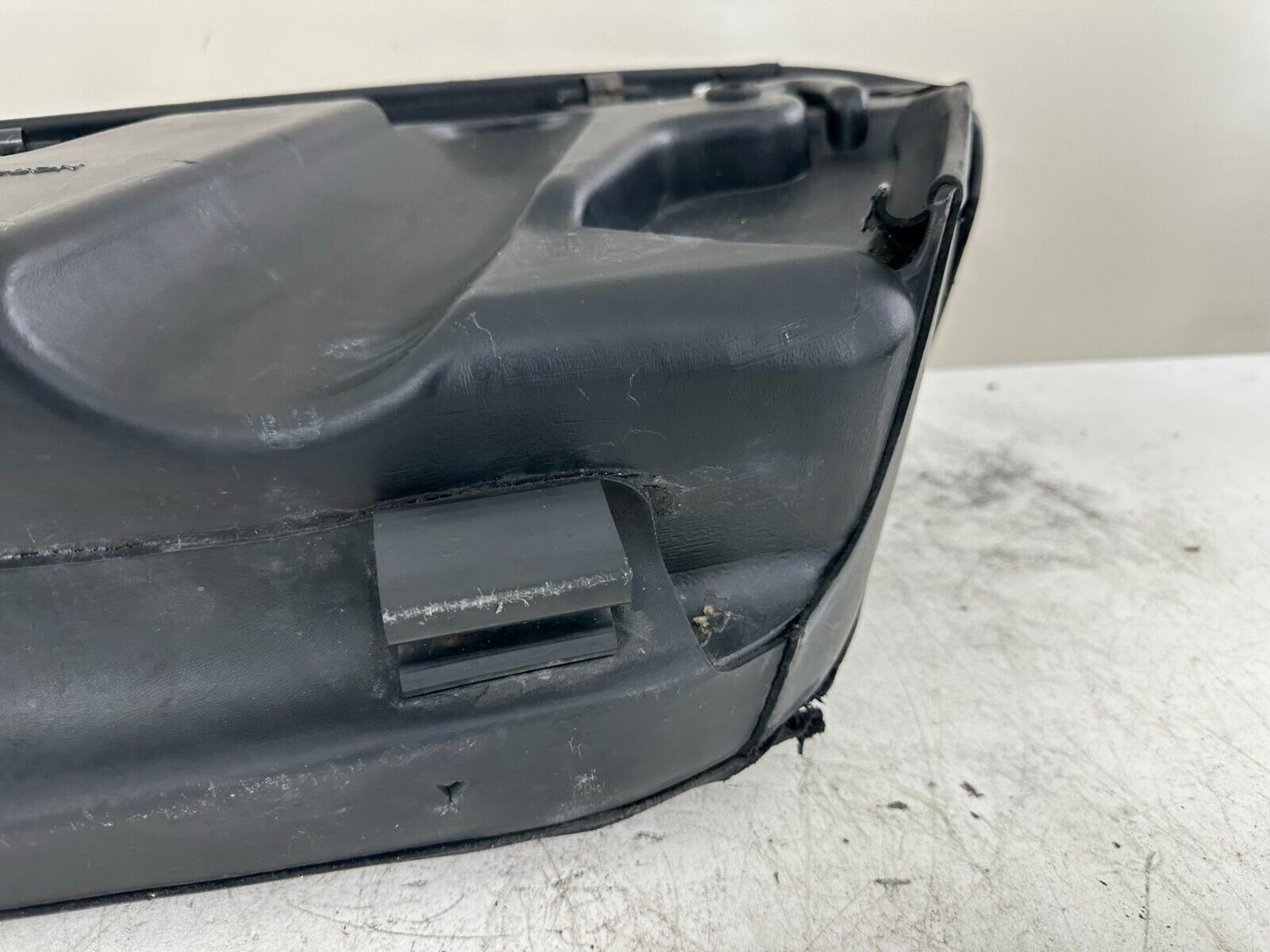 2005 HARLEY FLH ROADKING OEM HD Left Leather Hard Saddlebag w/ Lock & Hinges