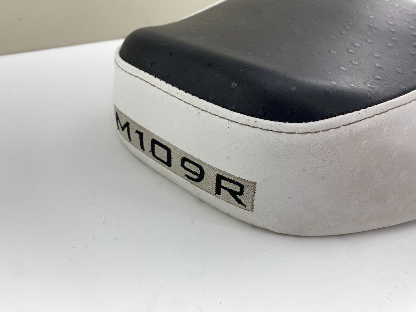 06-17 SUZUKI BOULEVARD M109R VZR1800 Passenger Seat Saddle Pillion