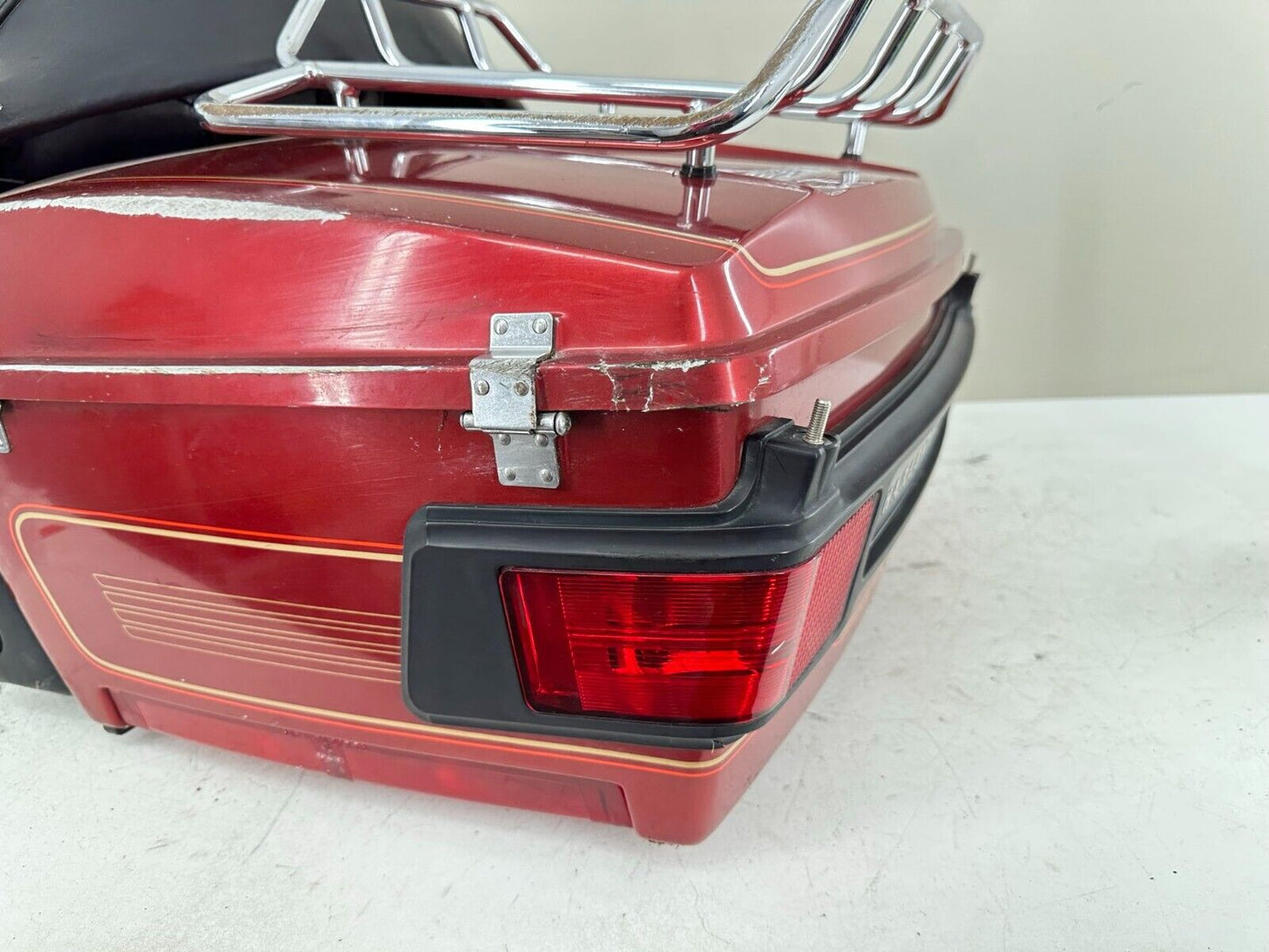 2004 HARLEY FLH ELECTRA GLIDE Trunk Tour PAC Pack Rack Speakers