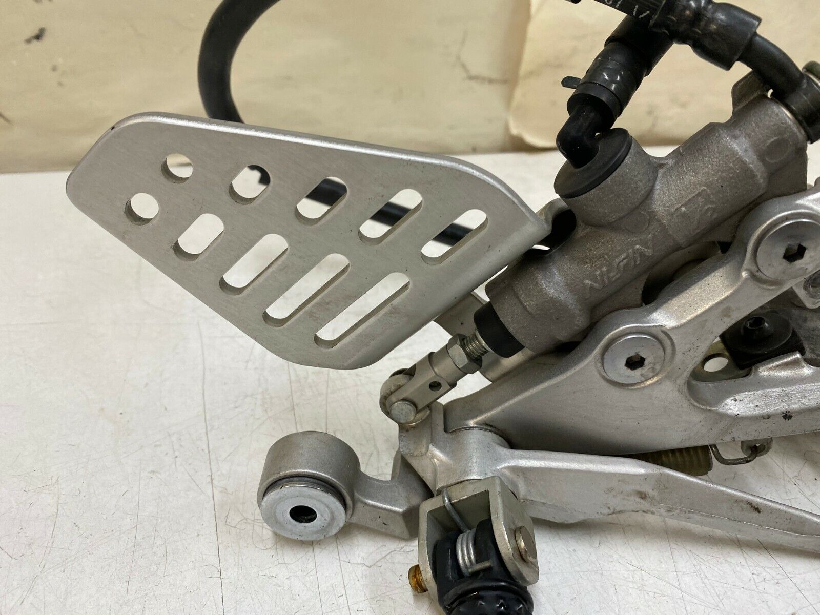 2008 YAMAHA YZF R6 R6R Right Side Foot Peg Rear Brake Master Cylinder & Caliper