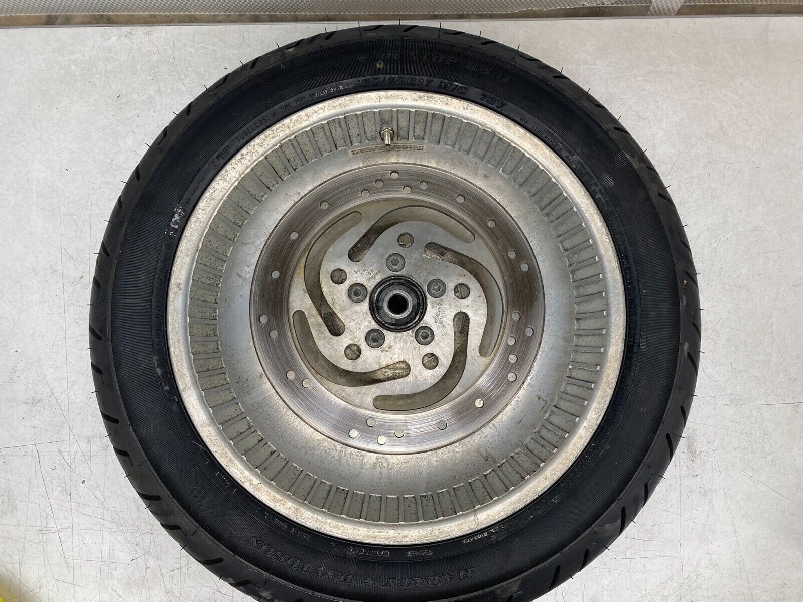 2001 HARLEY DAVIDSON SOFTAIL Deuce Rear Wheel Rim Tire 41074-00 17"