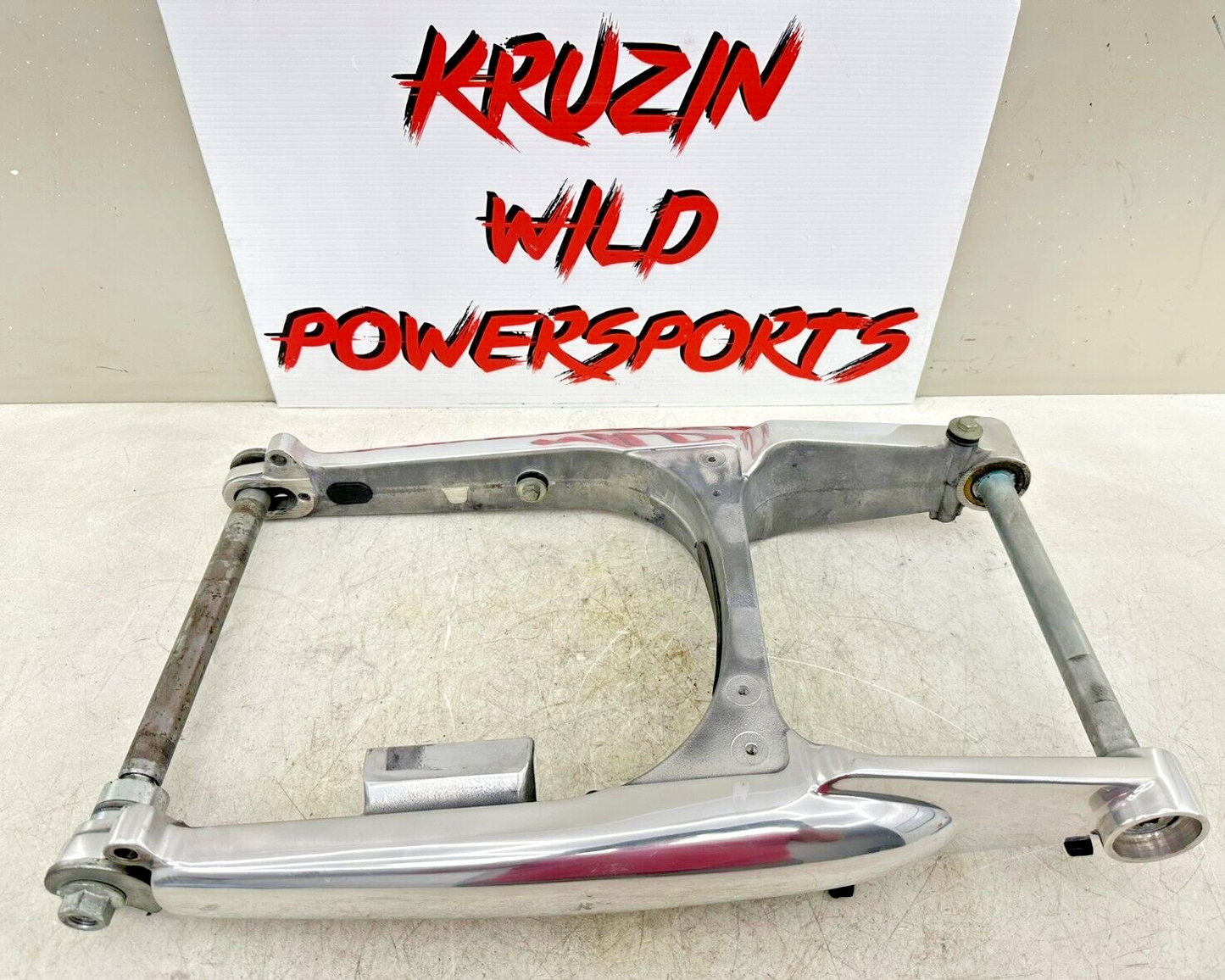 2003 Harley Davidson V Rod VRSCA Swingarm Polished W/ Axle + Mounting Bolt