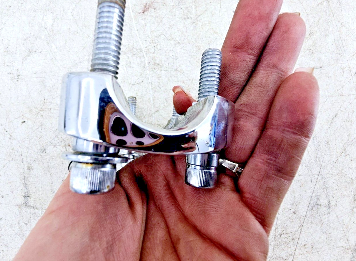 1999 HARLEY DYNA CONVERTIBLE Chrome Handlebar Riser Clamp Top