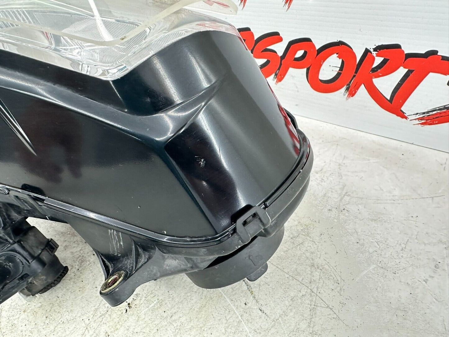2004 Honda Goldwing GL1800 Left Headlight Housing W/ Bulbs