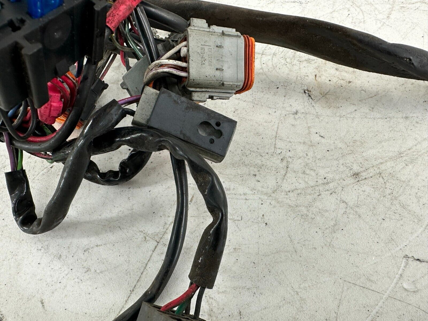 2000 HARLEY DAVIDSON DYNA MAIN WIRING HARNESS LOOM FUSE RELAY