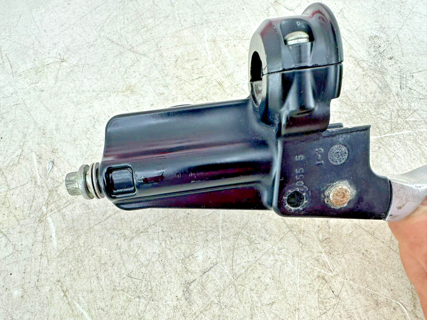 1995 HARLEY SOFTAIL Front Brake Master Cylinder OEM HD