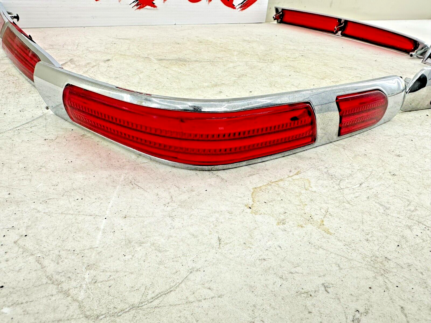 2004 Honda Goldwing GL1800 Kuryakyn Saddlebag LED Light Cover Reflector