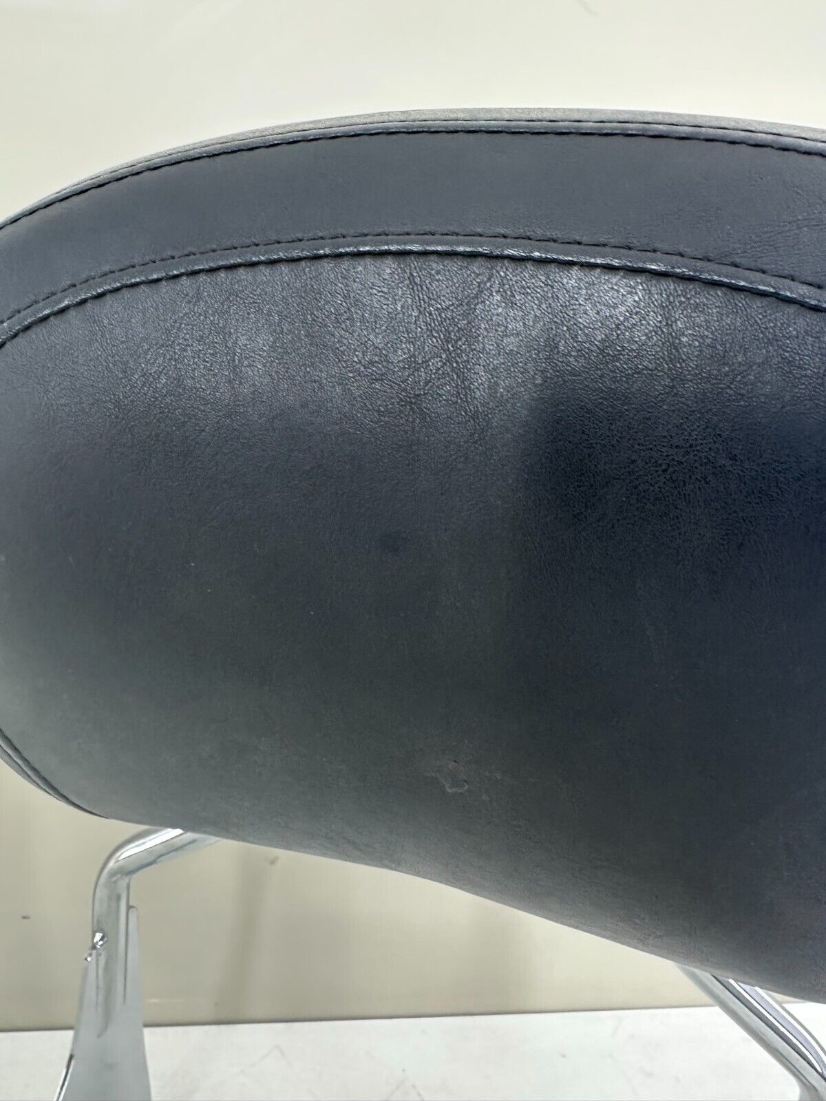 2005 HARLEY FLH ROADKING Quick Release Passenger Backrest Sissy Bar