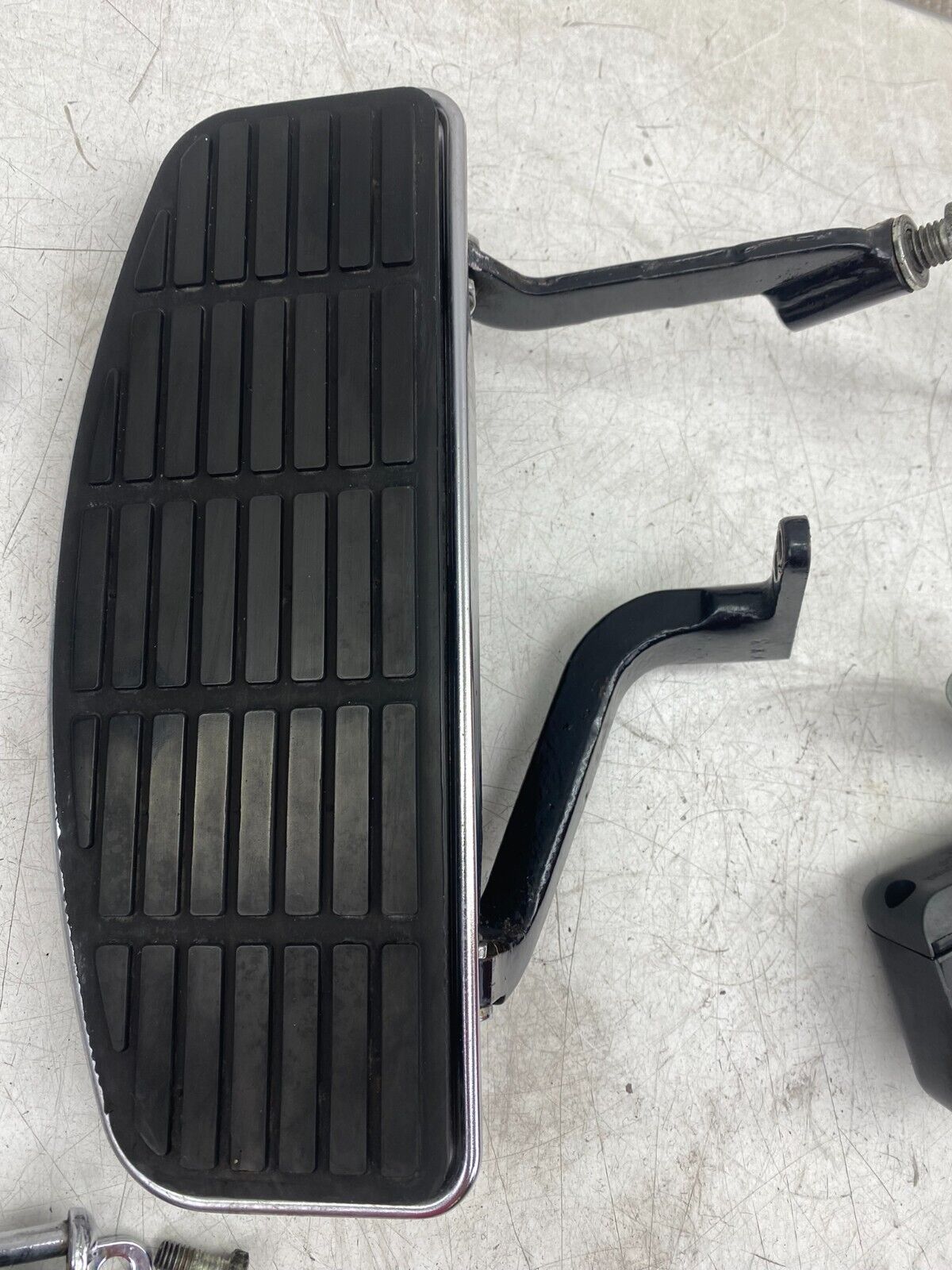 1998 HARLEY DAVIDSON FLH ROADKING Driver Floorboards Shift Lever Brake Pedal