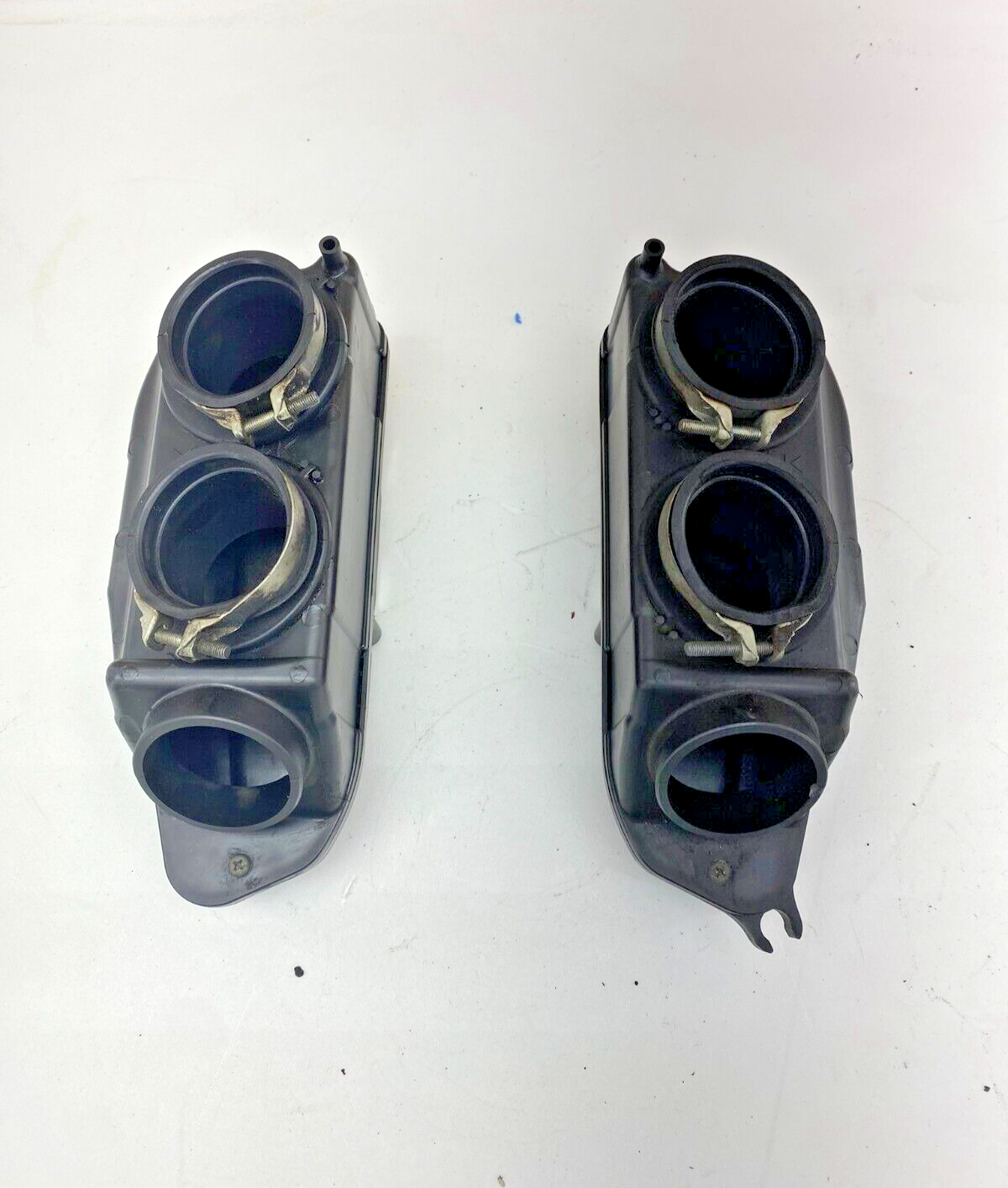 2005 YAMAHA ROYAL STAR 1300 XVZ1300CT Tour Deluxe Air Filter Ducts Boot