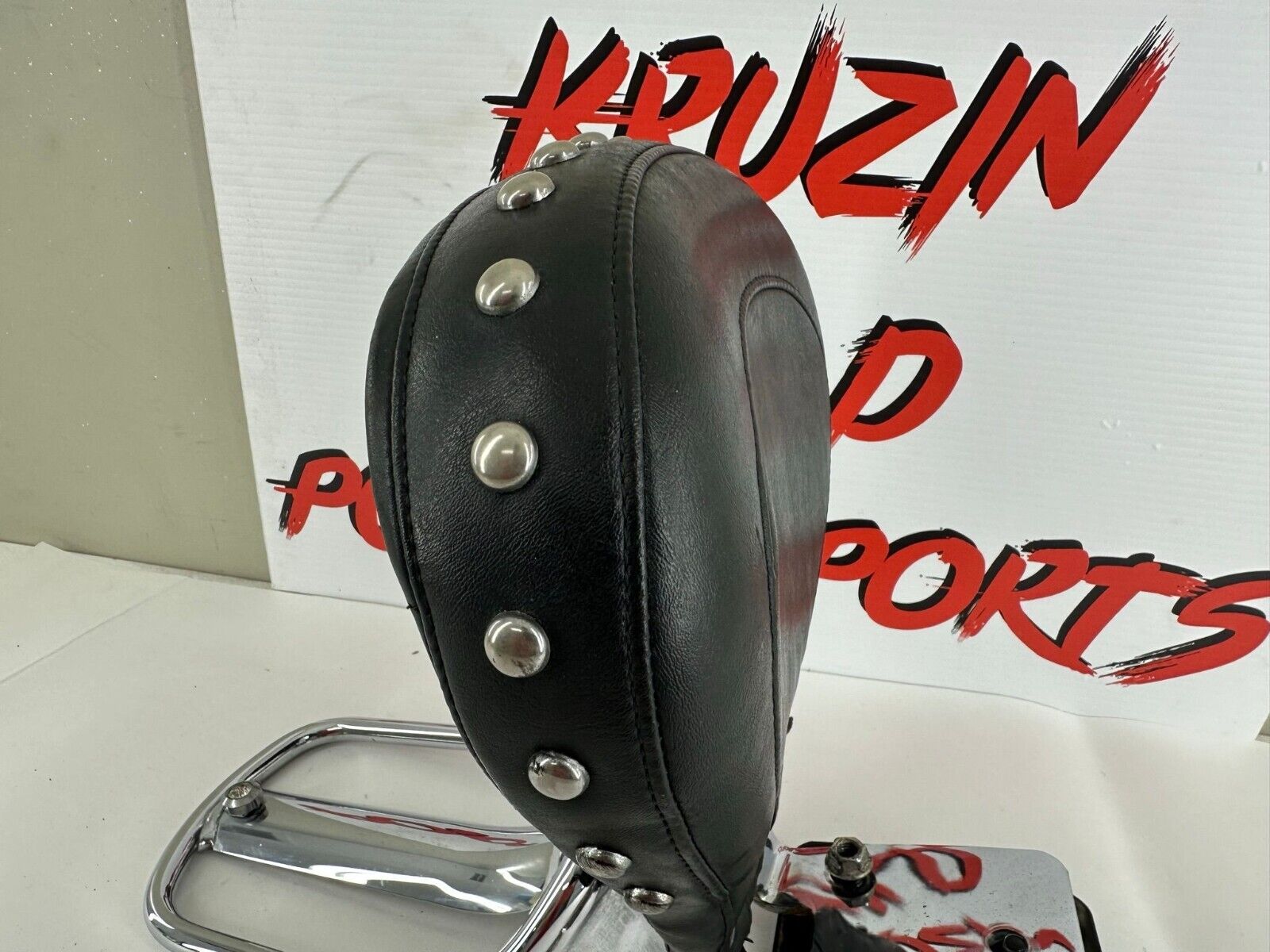 2005 HARLEY DAVIDSON SOFTAIL DEUCE Passenger Backrest W/ Luggage Rack OEM