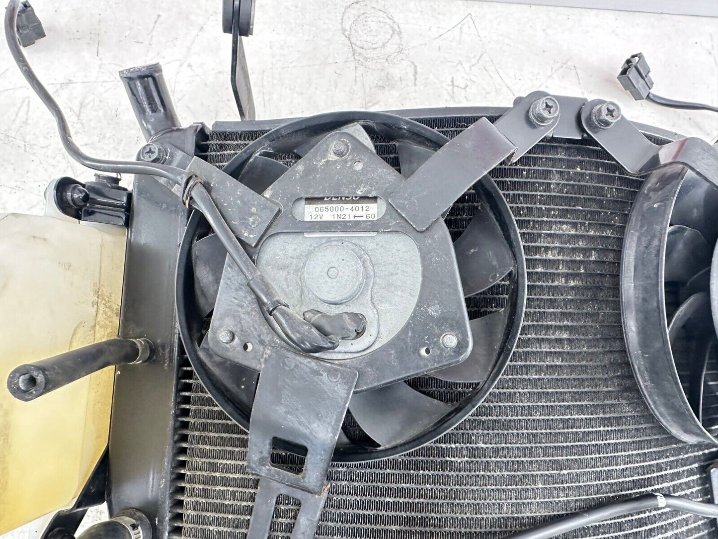 06-12 YAMAHA FJR 1300 Radiator + Cooling Fans + Hose
