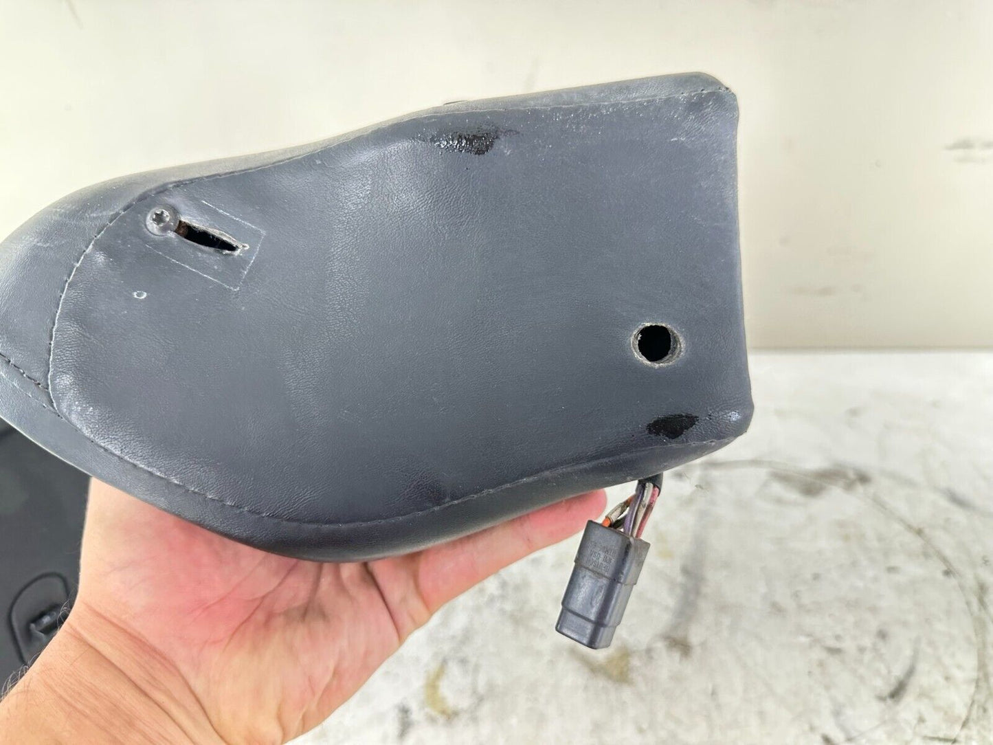 2004 HARLEY ELECTRA GLIDE Rockford Fosgate Passenger Rear Speakers & Box