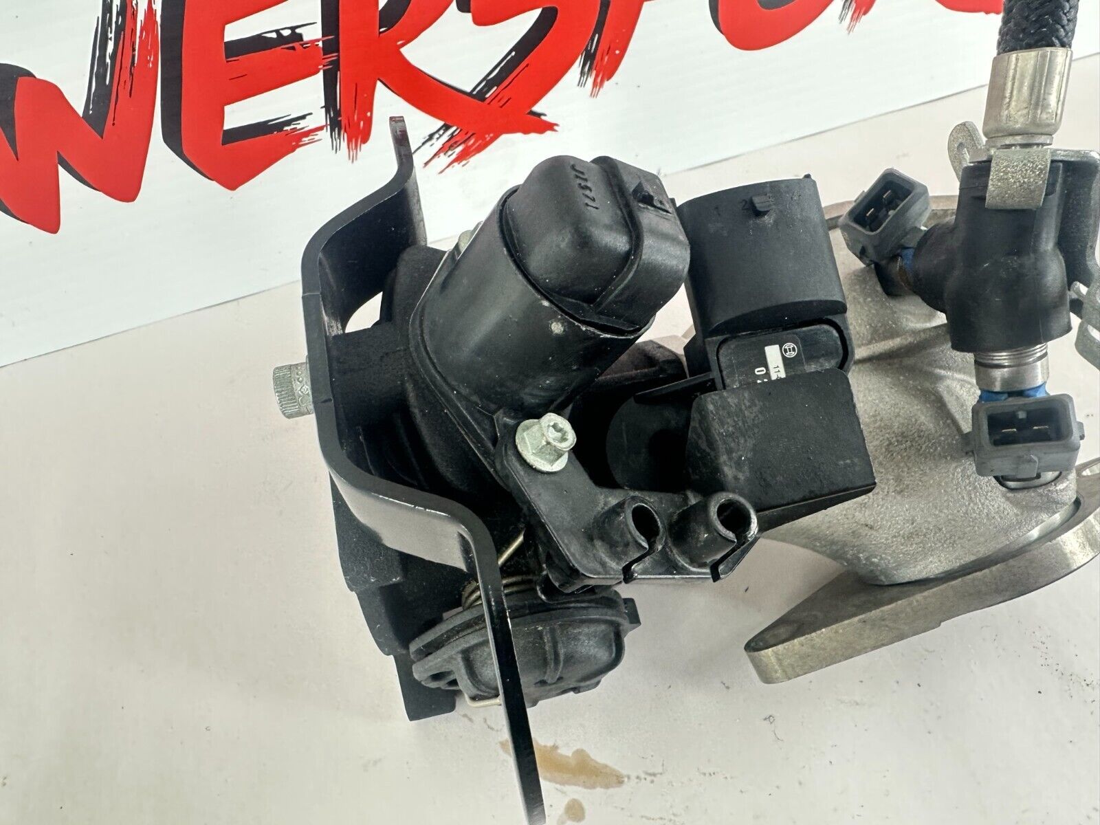 2012 HARLEY SPORTSTER CUSTOM THROTTLE BODY INTAKE MANIFOLD INJECTORS 4K MILES