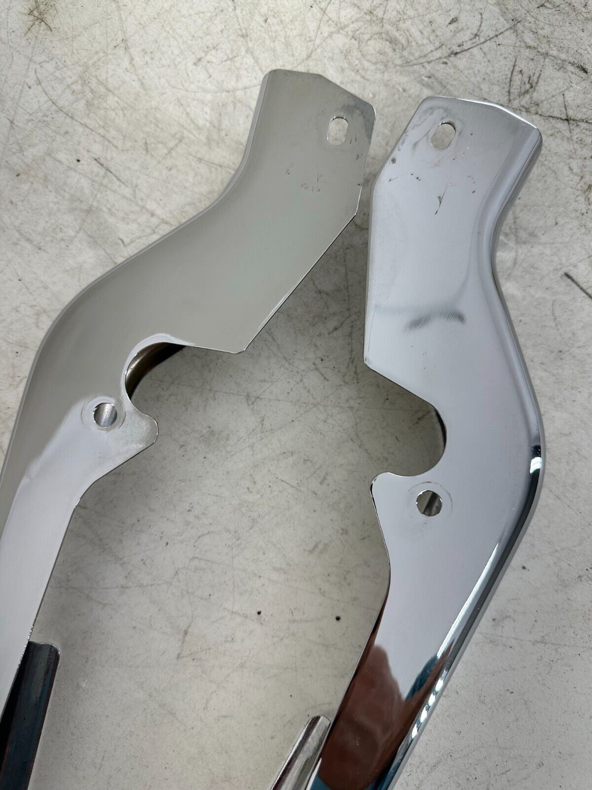 2005 HARLEY FLH ROADKING Rear Frame Strut Arm Bar Covers