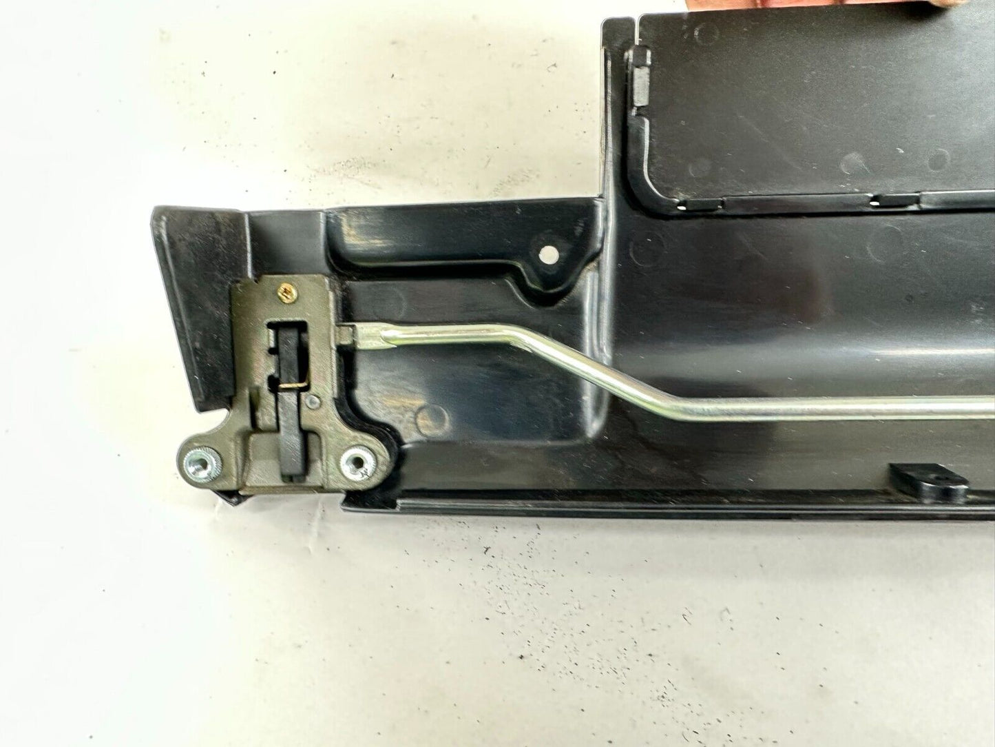 88-00 HONDA GOLDWING GL1500 TRUNK SADDLE BAG LOCK RELEASE LEVERS & COVER GUARD