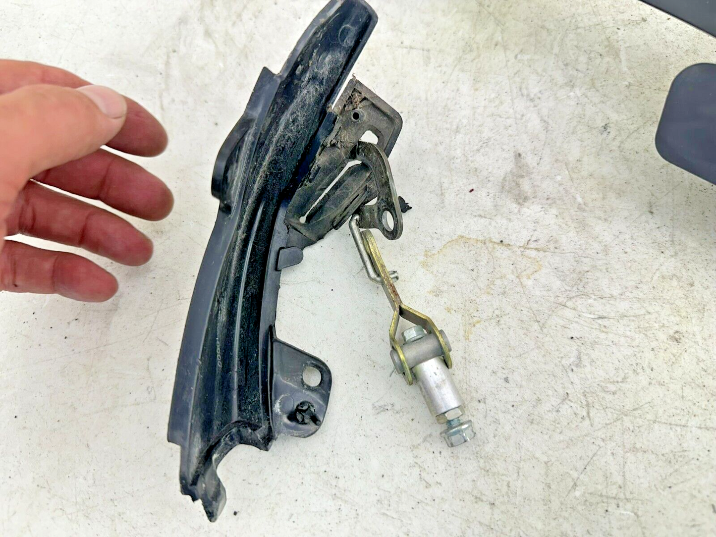 2004 Honda Goldwing GL1800 Windshield Height Adjustment MTG Bracket Hardware