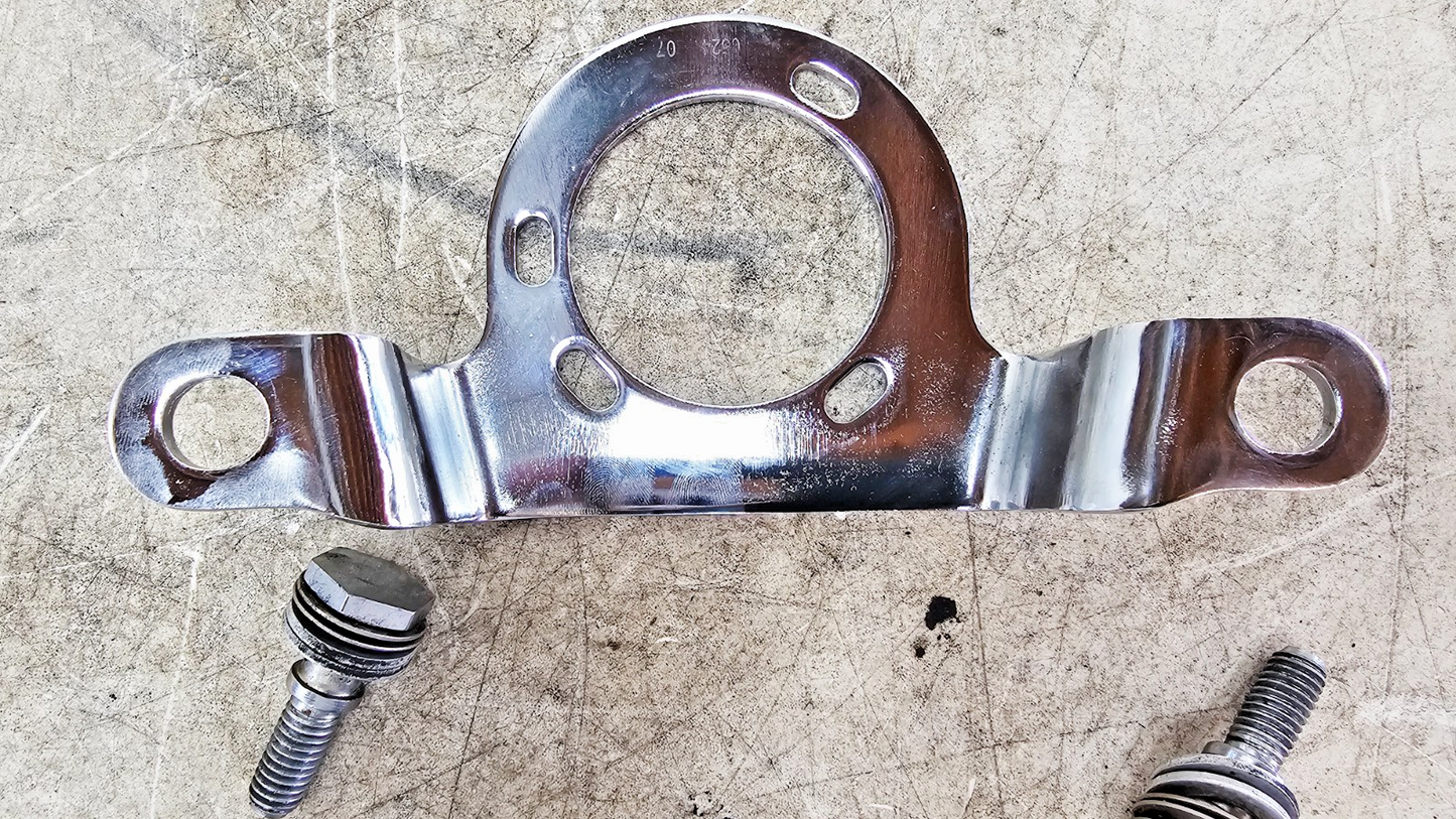 2003 HARLEY SOFTAIL DEUCE Air Cleaner Breather Mounting Bracket