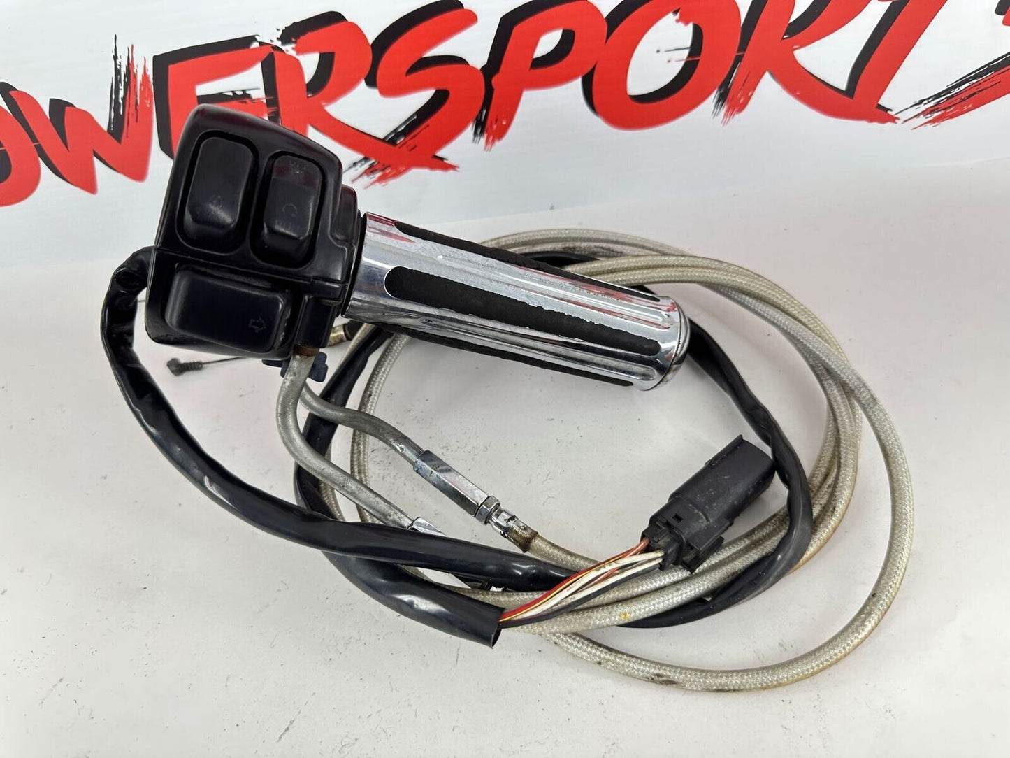 2007 HARLEY SPORTSTER CUSTOM Right Hand Controls Switch Housings Braided Cable