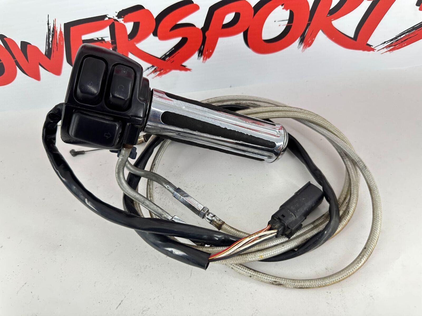 2007 HARLEY SPORTSTER CUSTOM Right Hand Controls Switch Housings Braided Cable
