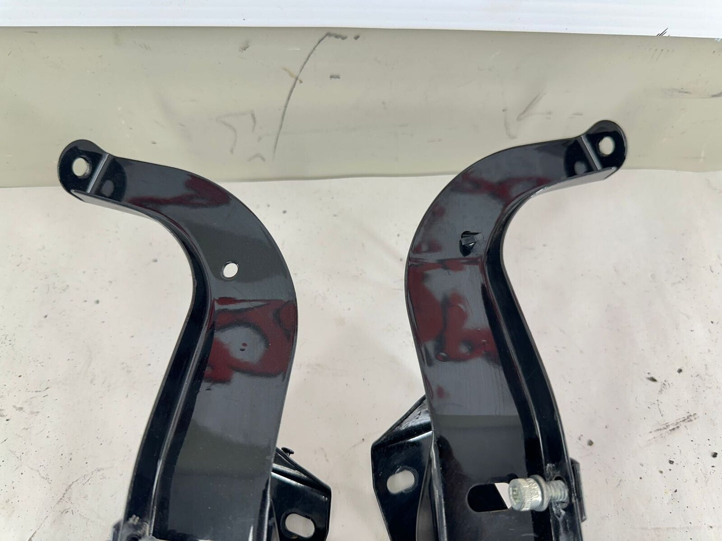2000 HARLEY FLH ELECTRA GLIDE RT LT Batwing Fairing Mounting Bracket