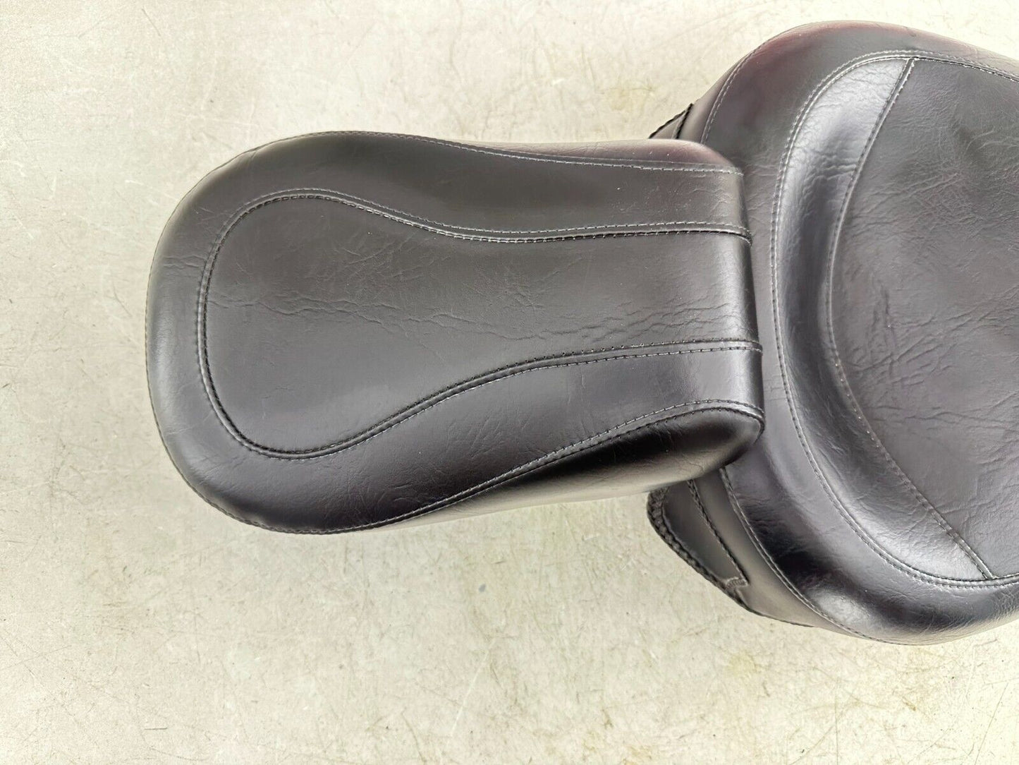 2002 HARLEY DYNA LOW RIDER Mustang Driver Passenger Seat Saddle 2 UP 96-03
