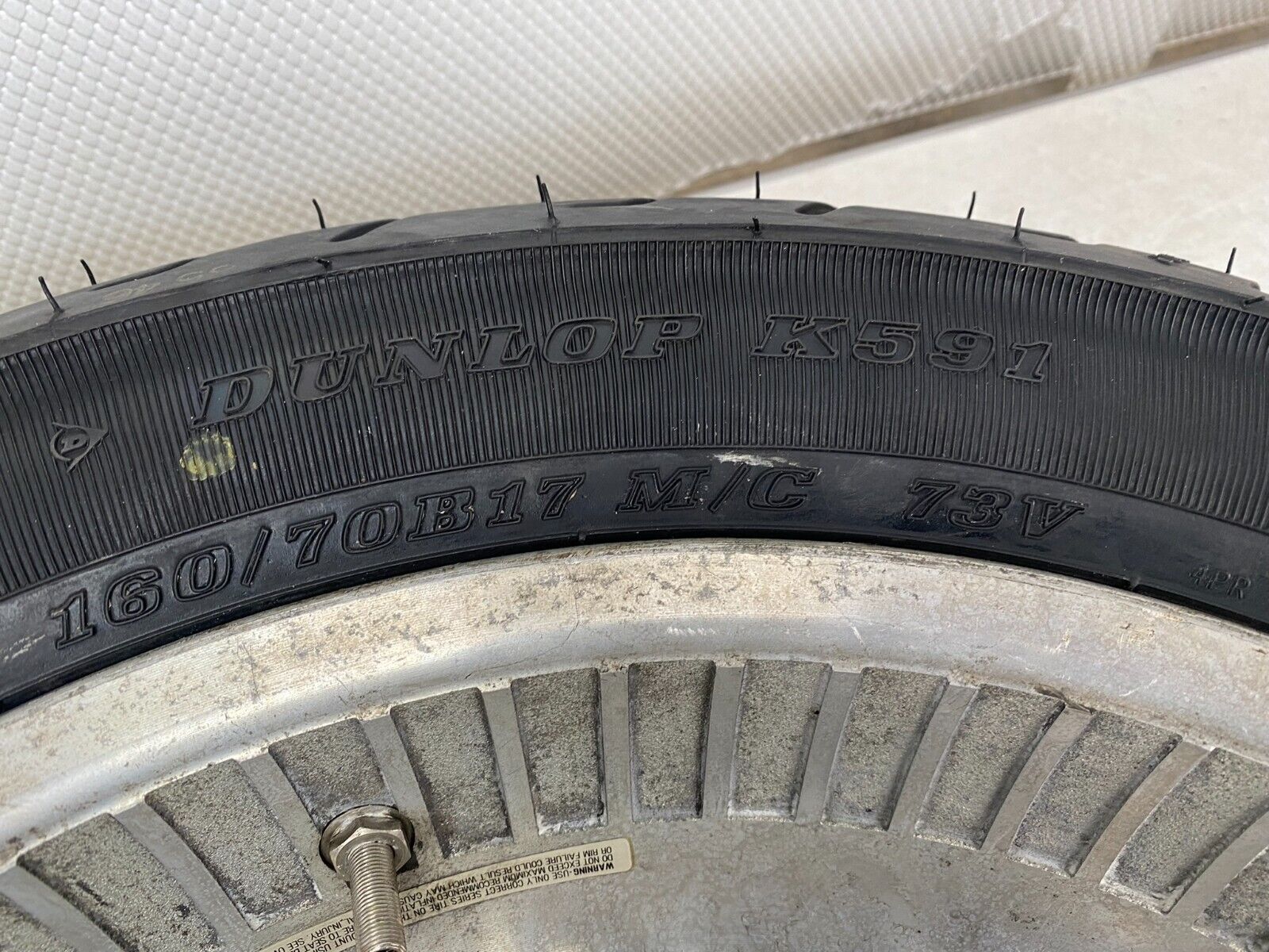2001 HARLEY DAVIDSON SOFTAIL Deuce Rear Wheel Rim Tire 41074-00 17"