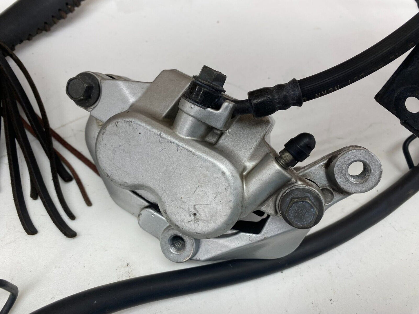 2005 YAMAHA ROYAL STAR 1300 Tour Deluxe Front Brake Master Cylinder Caliper Hose