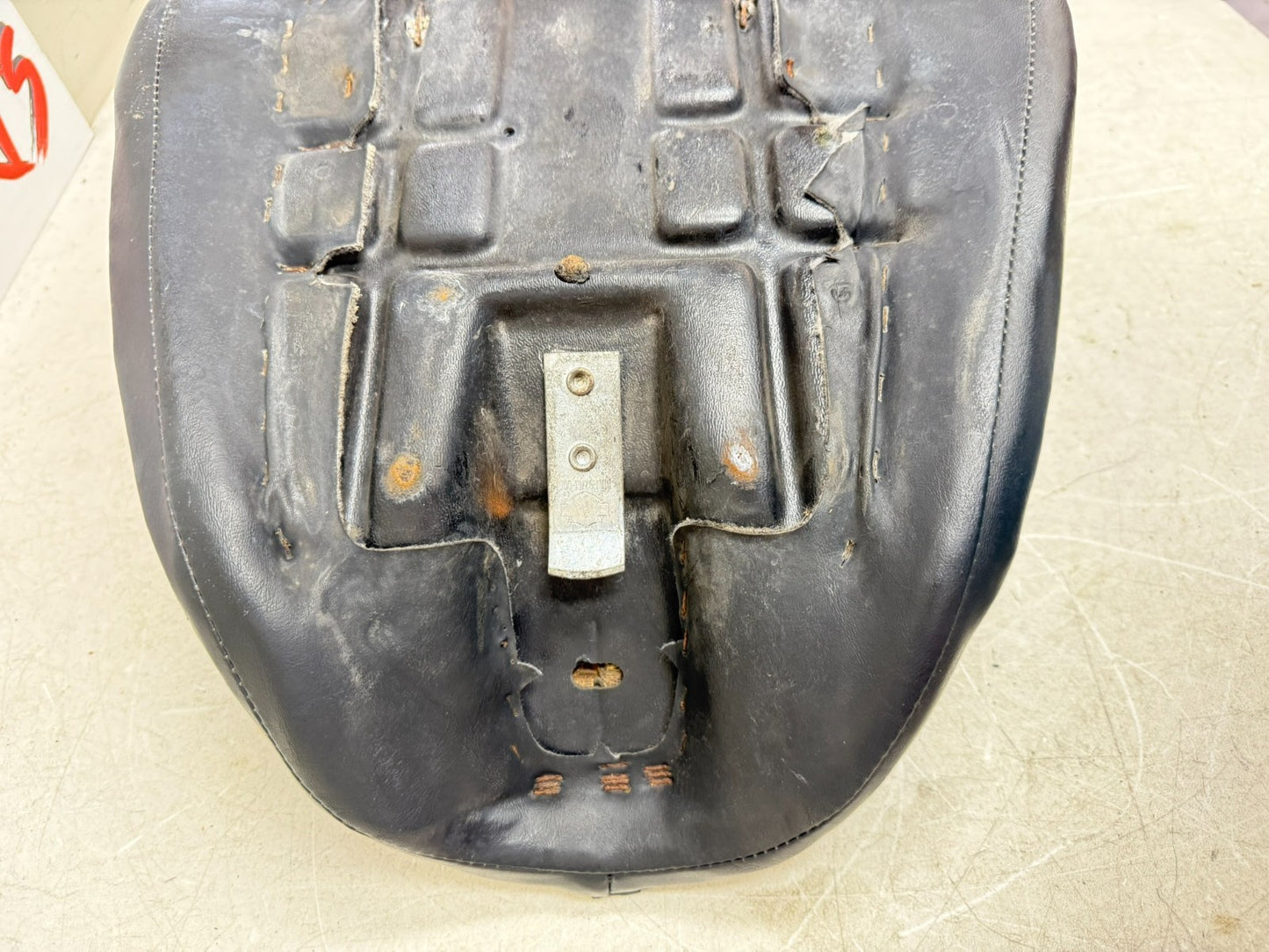 2003 HARLEY DYNA WIDE GLIDE Front Driver Passenger Seat Saddle NO RIPS HOLES