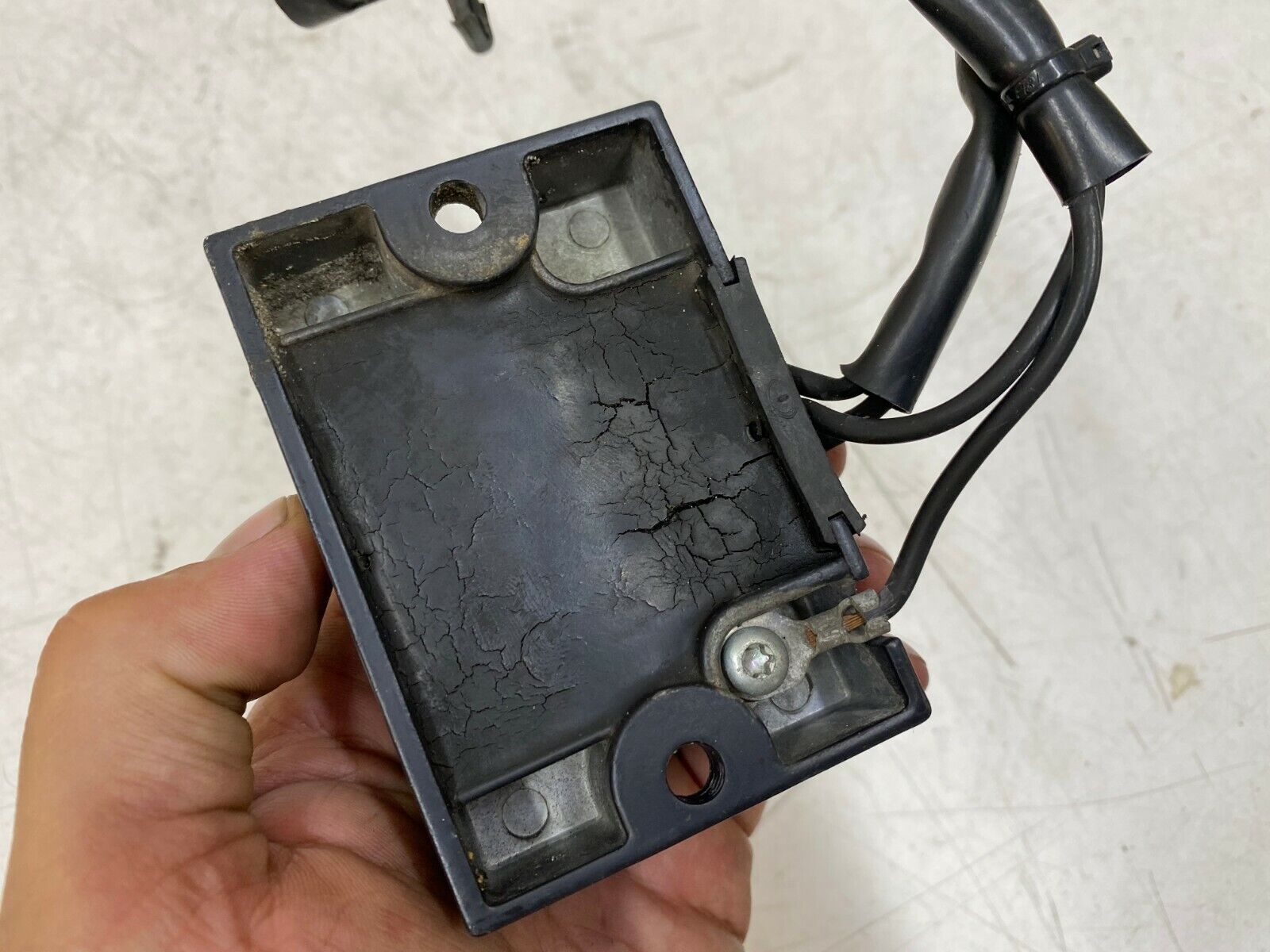 2004 HARLEY SPORTSTER BATTERY VOLTAGE REGULATOR