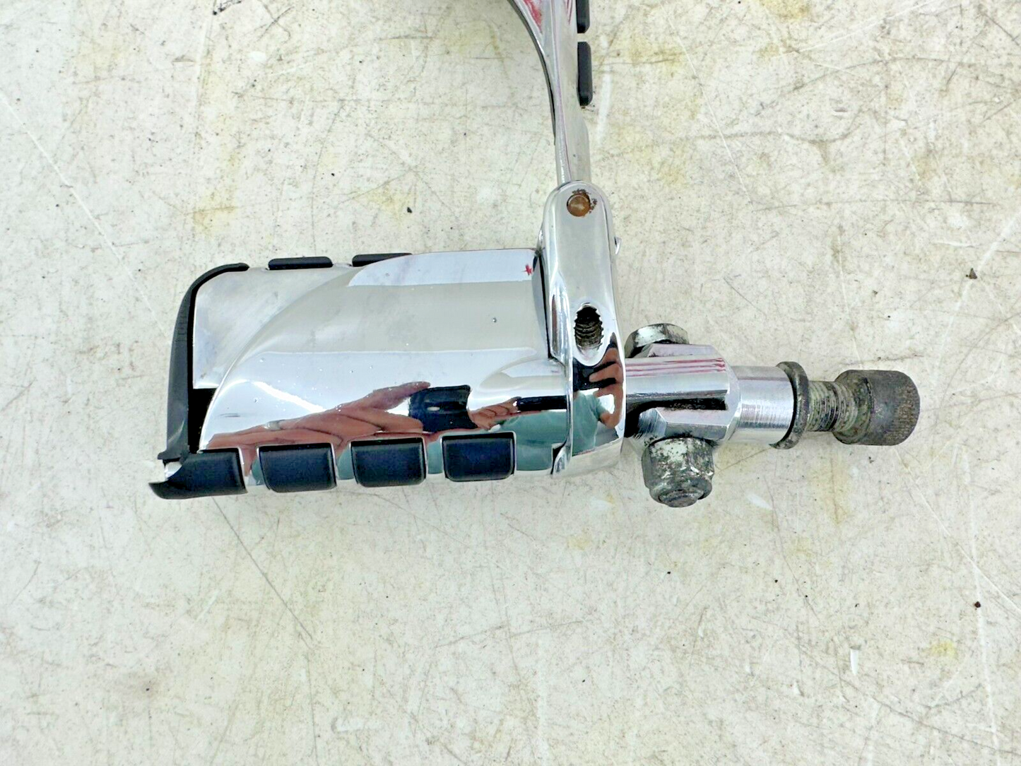 1999 HARLEY SOFTAIL Chrome Kuryakyn Transformer Footpegs + MTG Bracket