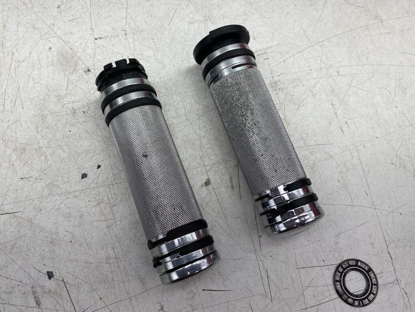 2001 HARLEY SOFTAIL DEUCE DYNA SPORTSTER Grips Throttle Tube Chrome