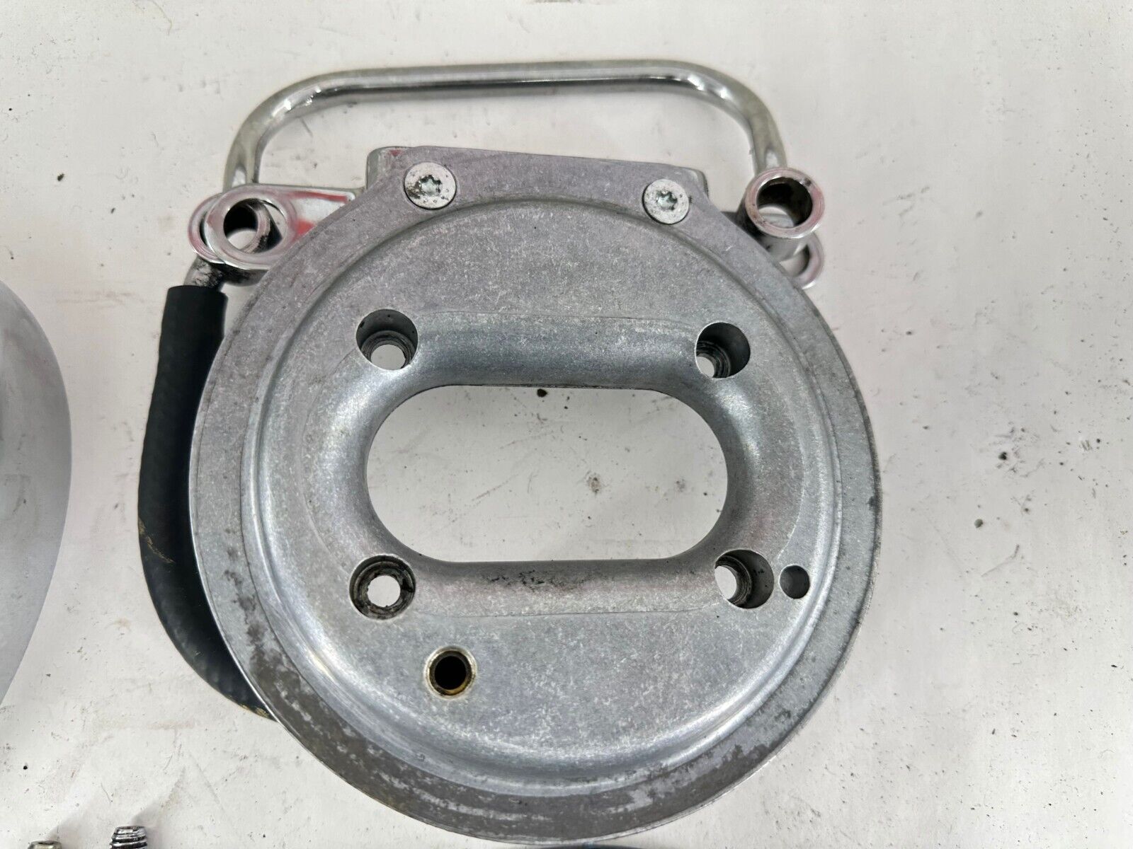 2000 HARLEY FLH ELECTRA GLIDE EFI Air Filter Housing Cover Backing Plate