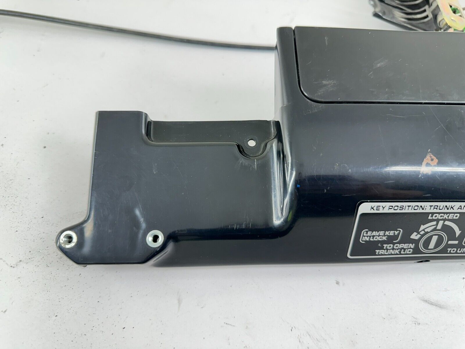 88-00 HONDA GOLDWING GL1500 TRUNK SADDLE BAG LOCK RELEASE LEVERS & COVER GUARD