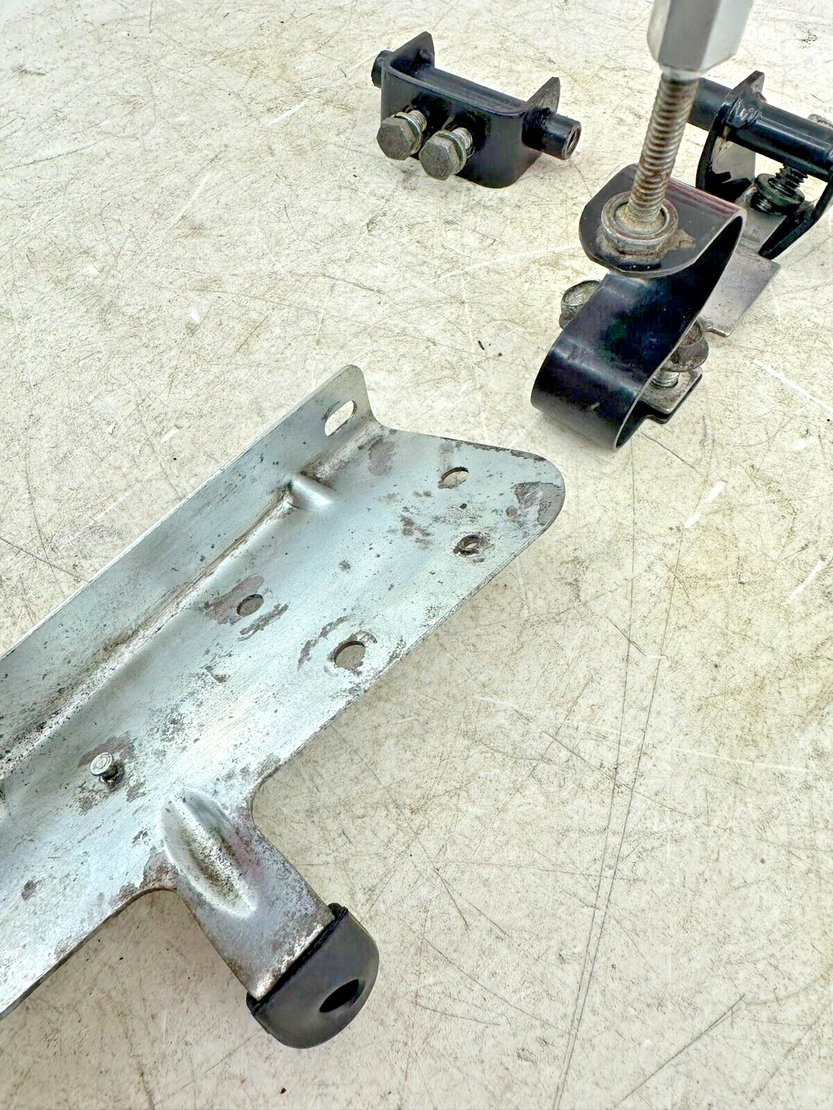 1999 HARLEY SOFTAIL Gas Tank Dash Console Mounting Hardware