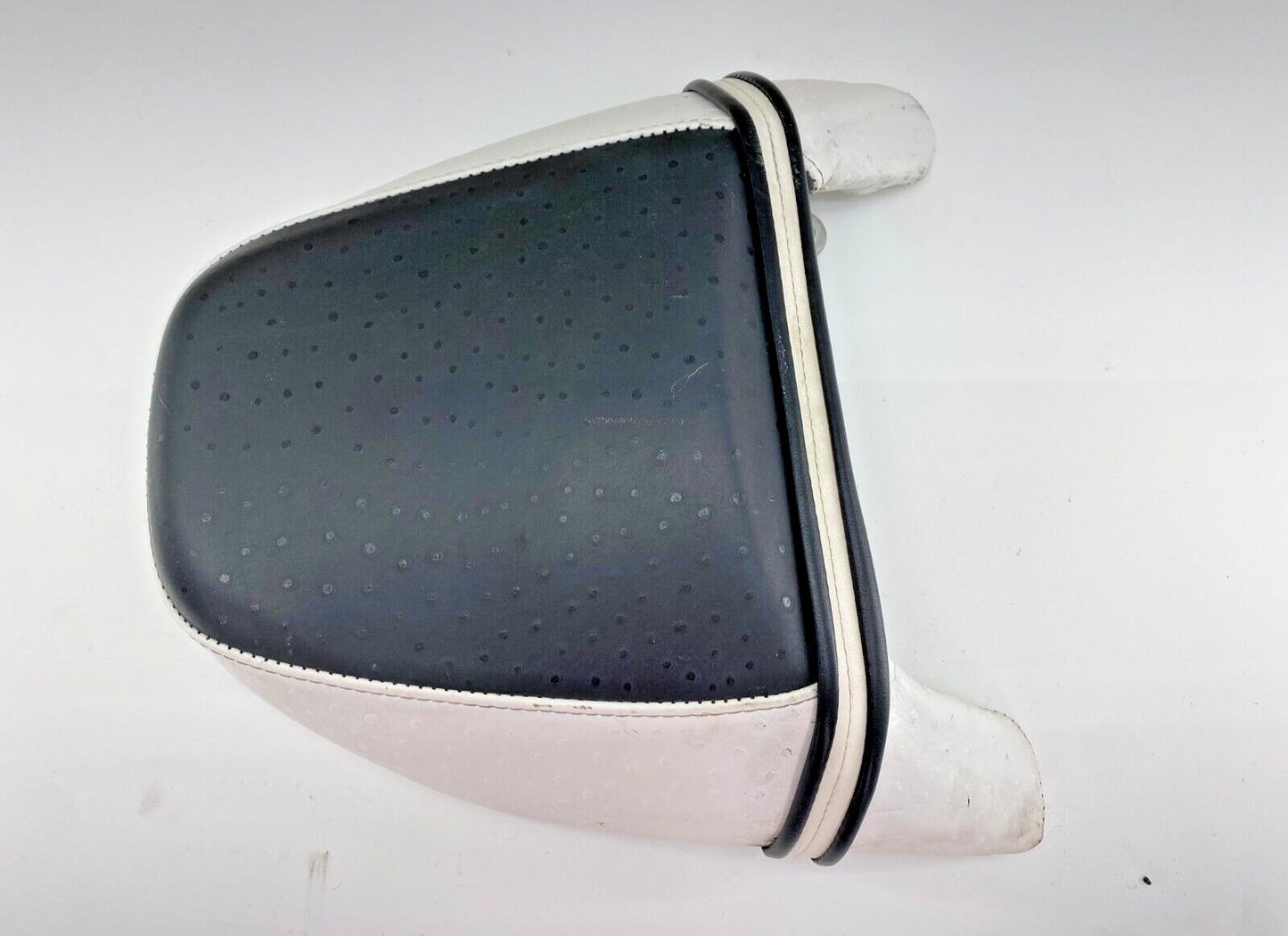 06-17 SUZUKI BOULEVARD M109R VZR1800 Passenger Seat Saddle Pillion