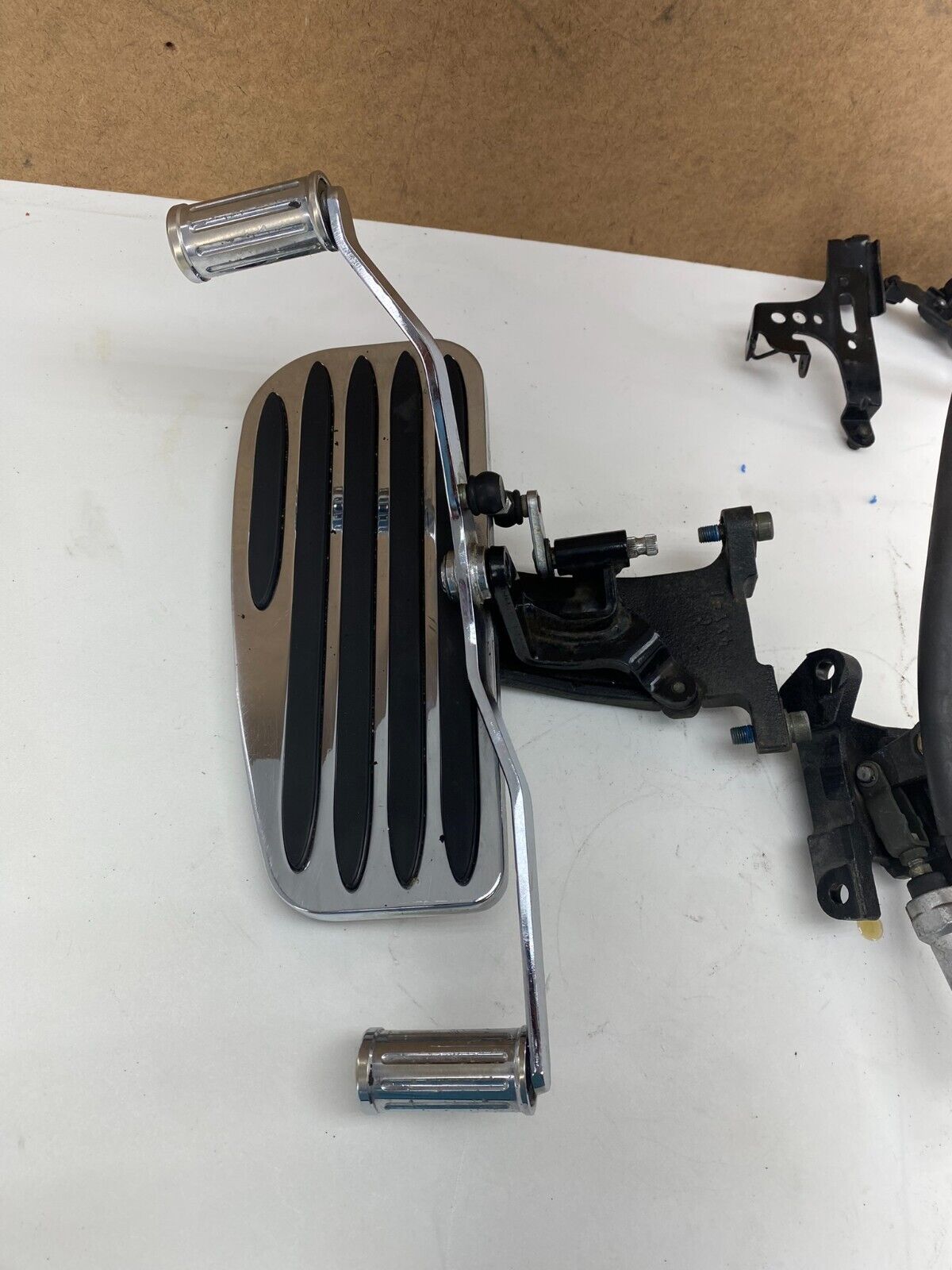 2005 YAMAHA ROYAL STAR 1300 Tour Deluxe Driver Floorboard Heal Toe Shifter Brake