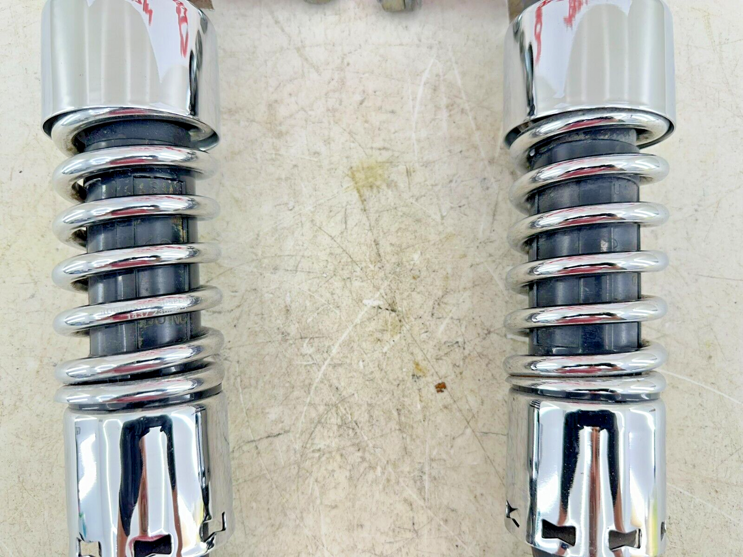 2002 HARLEY DYNA LOW RIDER Progressive Rear Shocks Suspension