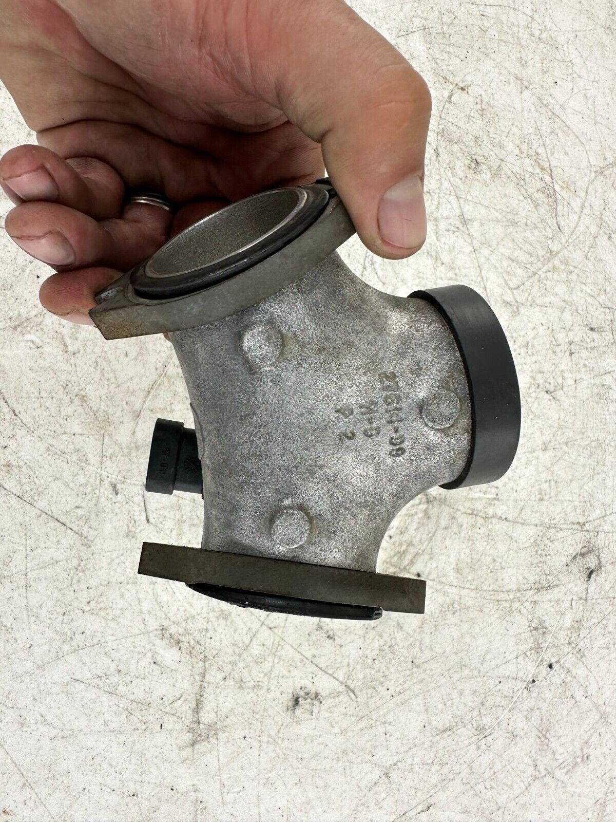 1999 HARLEY DAVIDSON DYNA INTAKE MANIFOLD