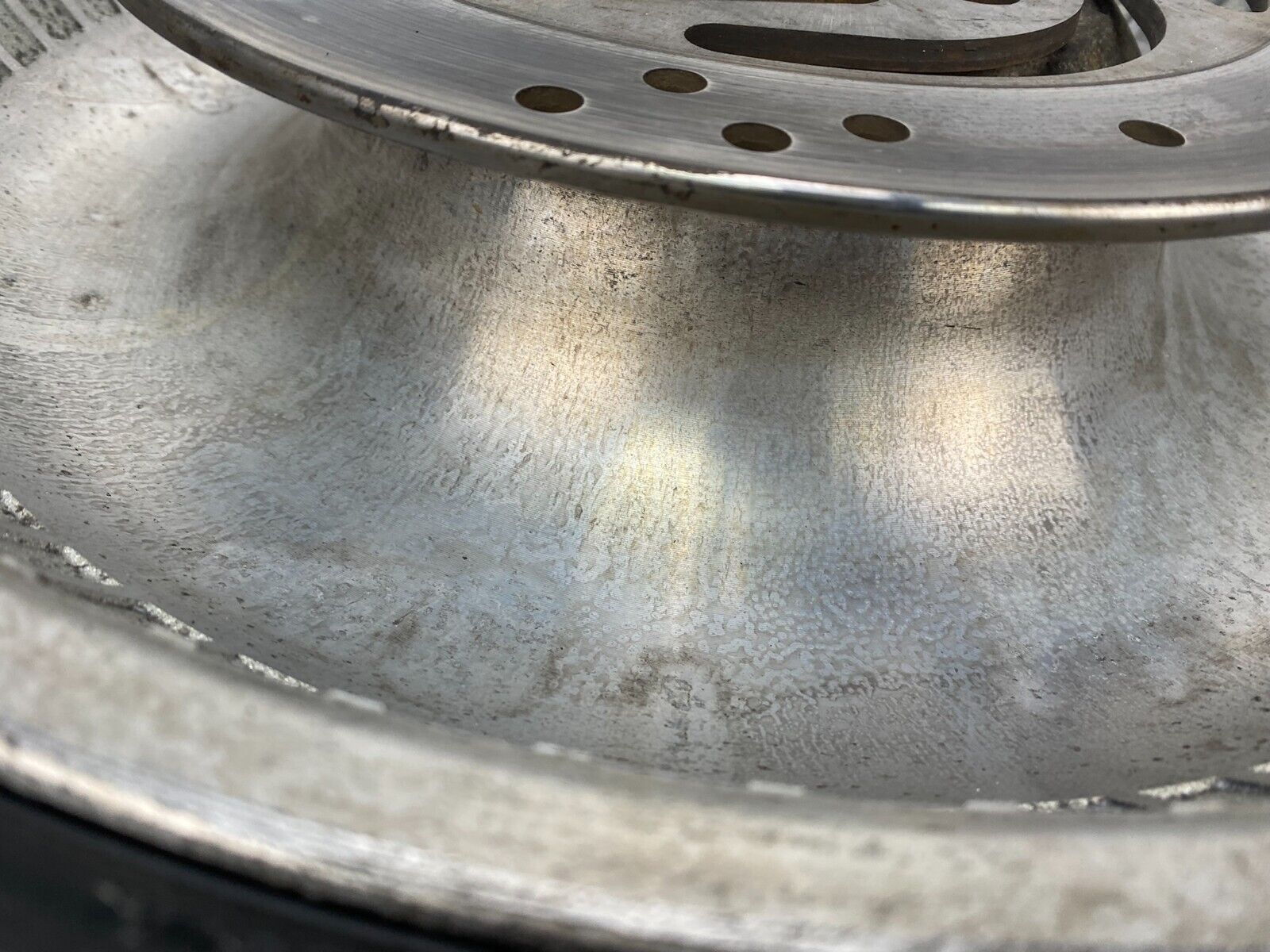2001 HARLEY DAVIDSON SOFTAIL Deuce Rear Wheel Rim Tire 41074-00 17"